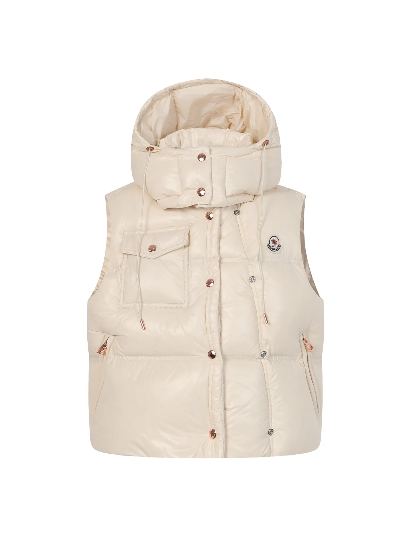 P740 Women's Style] Moncler/Mask Women's Hooded Down Vest Fabric selection: Made of super laque (super lacquered fabric), a material that achieves a high-gloss effect through a special process. Its core lies in surface coating technology rather than nylon made of natural fiber itself. It has a certain hardness, high gloss, and waterproof properties.  Lining fabric selection: Nylon lining has smooth surface, good softness, lighter weight, and has certain strength and wear resistance.  High-quality filling: Made of national standard 90 white duck down, with a filling capacity of 190 grams to ensure excellent warmth retention. The down has been strictly screened and processed and is not easy to drill, ensuring durability.  Accessories: One-to-one customized three-label, One-to-one customized badges, One-to-one customized buttons, SIZE: S/M/L