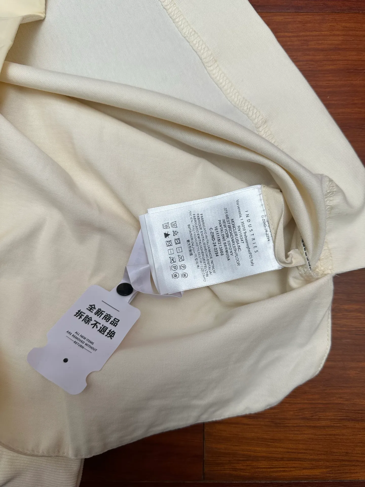 P360 MONCLER round neck logo long-sleeved cotton T-shirt. Authentic 4400 purchased and developed, 230g double-strand combed cotton, 1*1 rib, high temperature heat transfer, fabric splicing, fabric enzyme washing, customized 1:1 webbing, customized 1:1 trademark, loose fit size: S M L XL