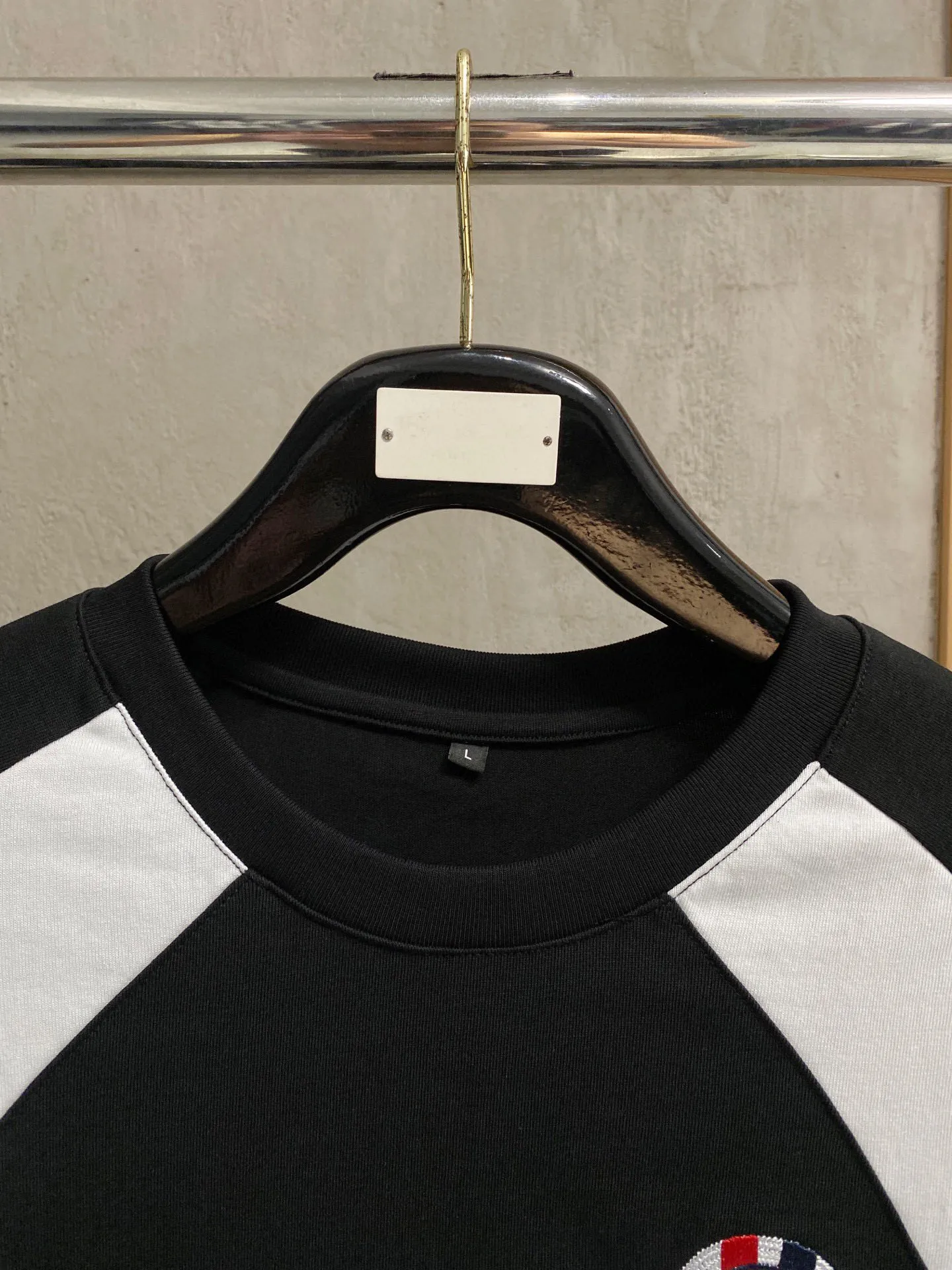 P570 Brand [MONCLER Mouth Covered] 2025 round neck short-sleeved shorts suit. The pure cotton fabric upper body will not be stuffy, the smooth and comfortable skin-friendly effect is more breathable, the fabric has its own texture, classic logo technology, a new interpretation from a unique angle, fashionable and versatile choice! Size: M-3XL (maximum wear: 190 pounds)