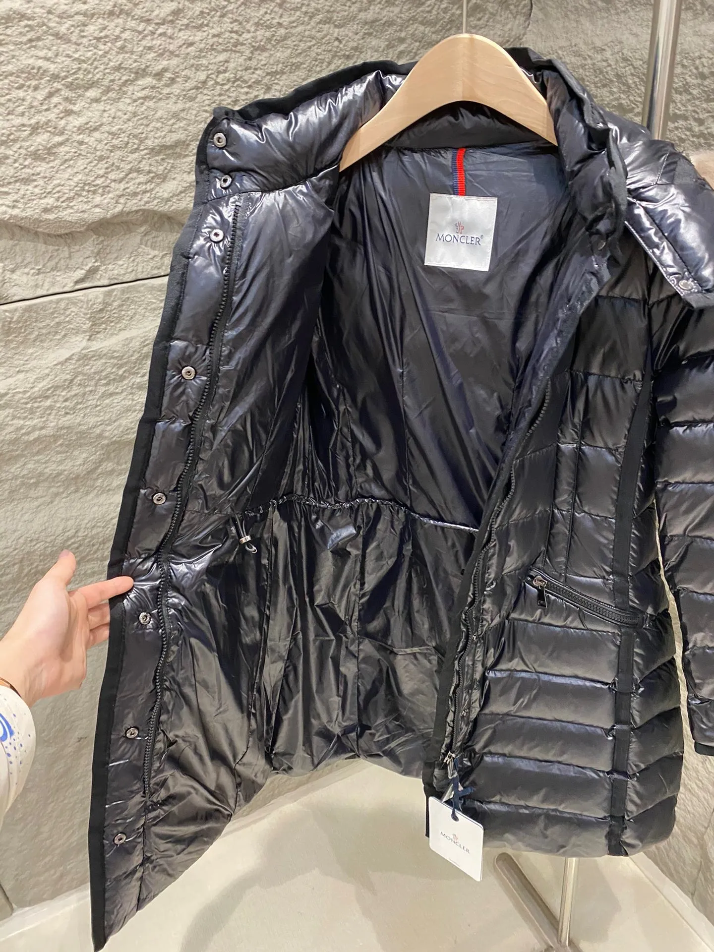 P1300 Moncler Women's Hermifur Hooded Fox Fur Down Jacket Color: Black Size: 1/2/3/4