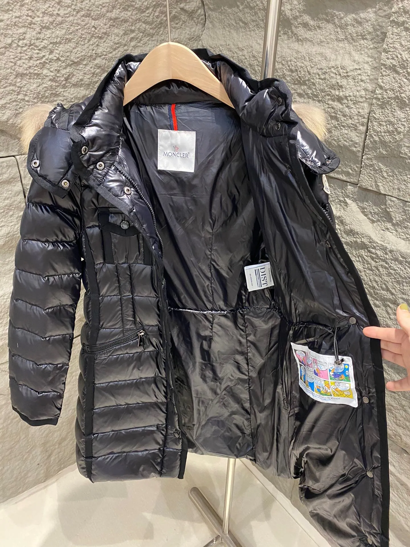 P1300 Moncler Women's Hermifur Hooded Fox Fur Down Jacket Color: Black Size: 1/2/3/4