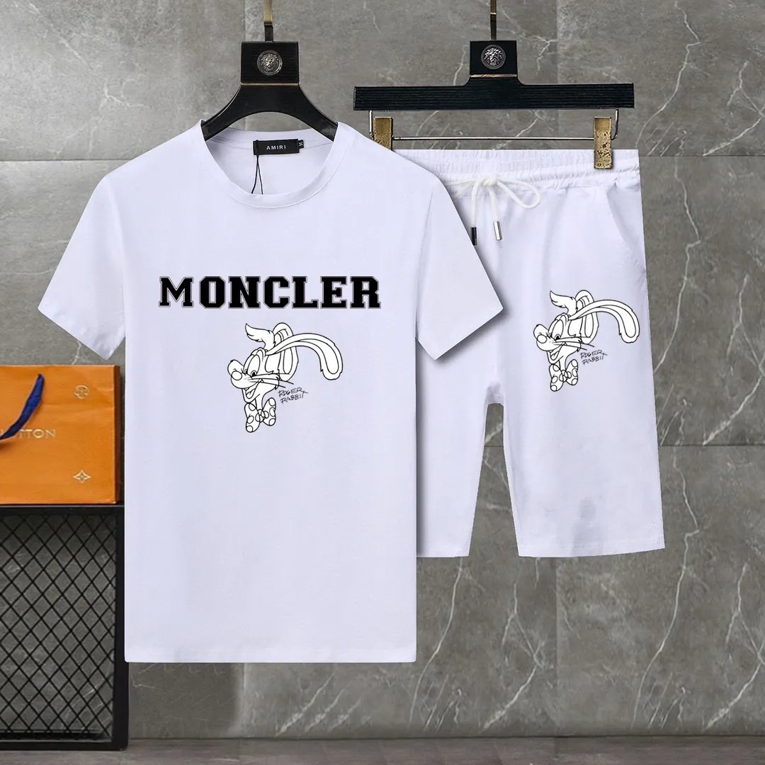 P280 Brand [MONCLER] 2025 new men’s short-sleeved shorts suit! Synchronous sales on the official website! High-end version on the market! It feels delicate and soft! Make you more comfortable to wear! The draped silhouette is awesome! Size: M-5XL (please state your height and weight when placing an order)