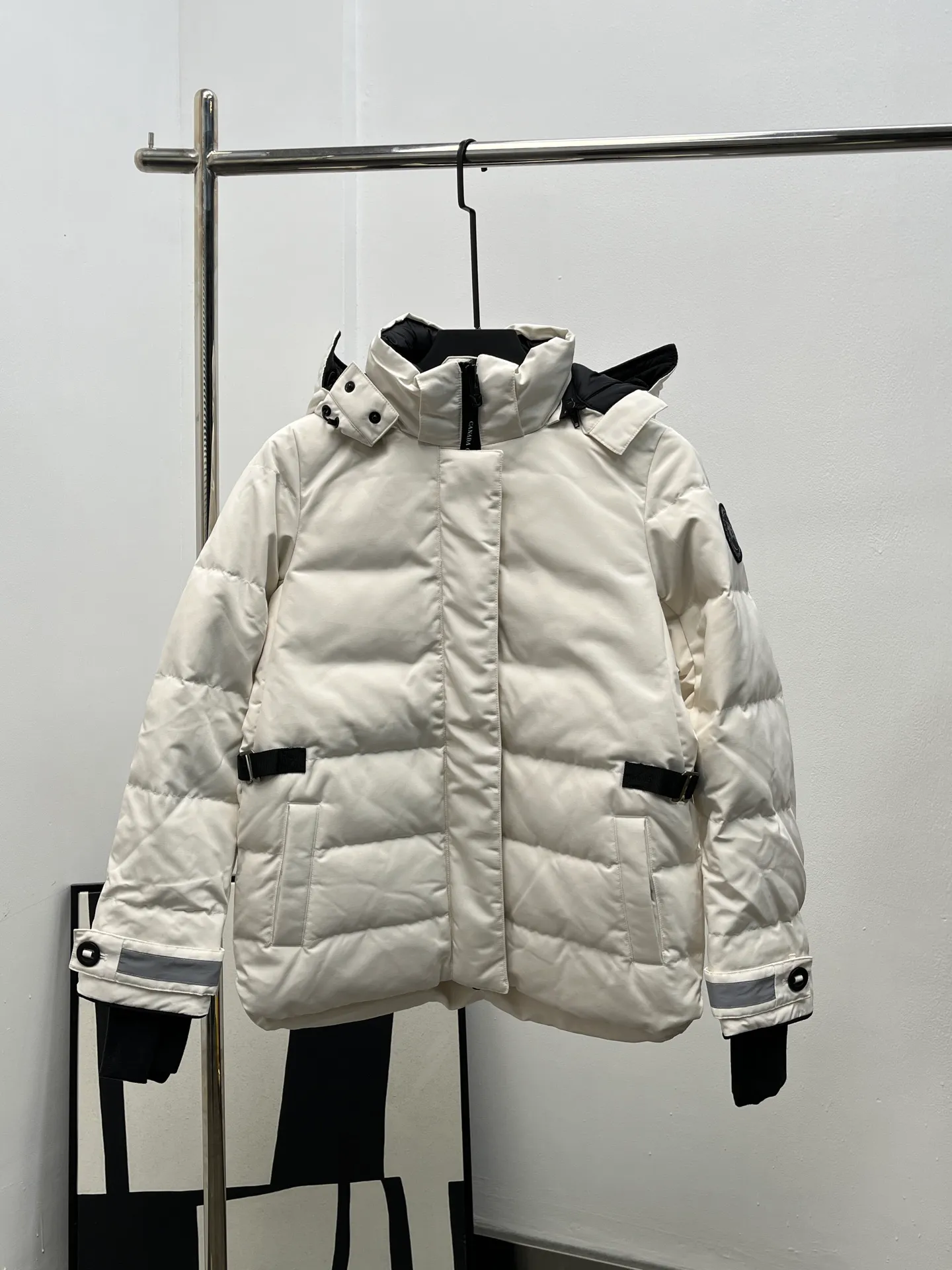 P1240 Top foreign trade Moncler 25-year early autumn and winter ski wear series, 90 white goose down filling, with customized belt, high-end quality