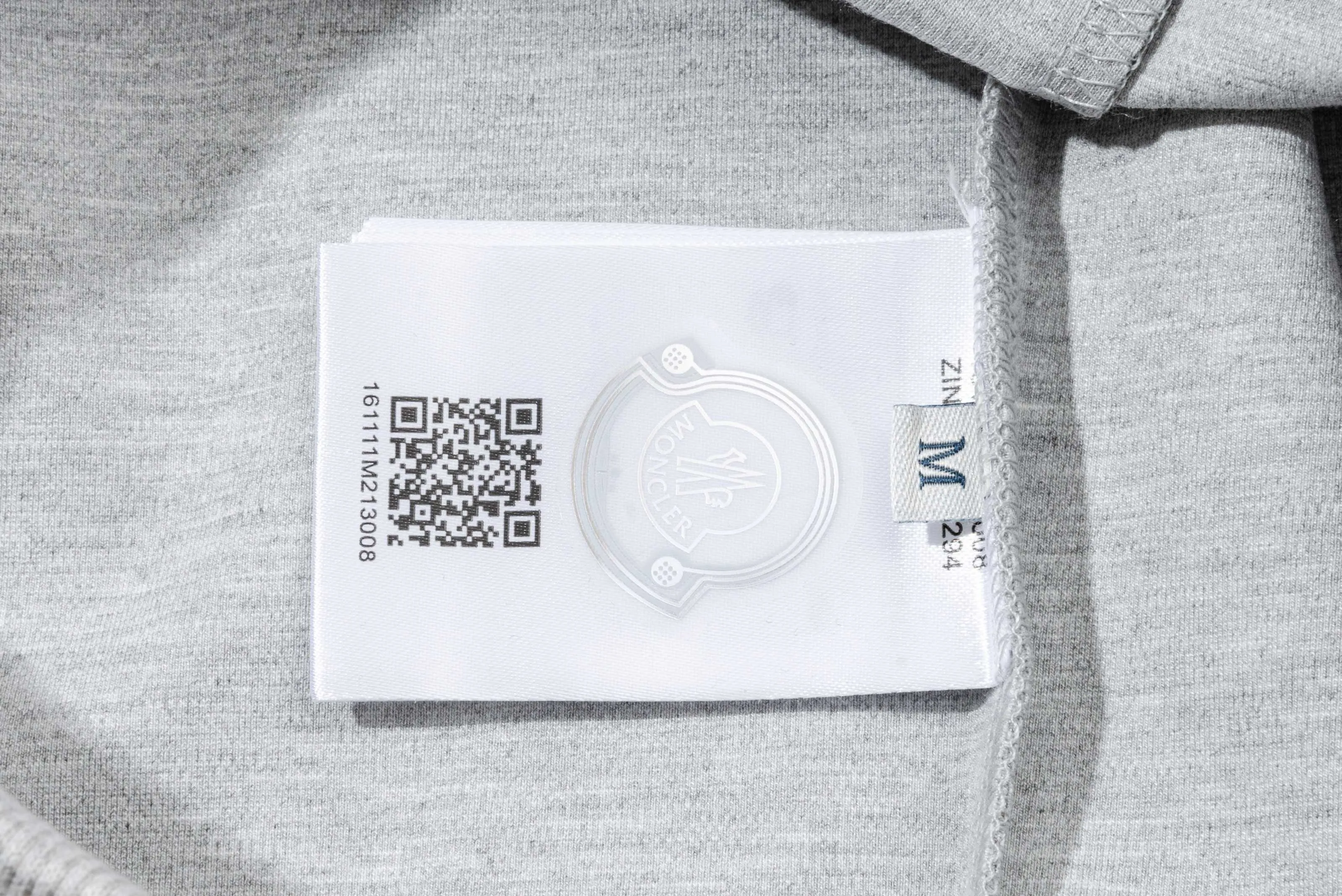 P270 MONCLER/Muzzle Custom fabric suit casual sweatpants Red and blue ribbon splicing design brand Zhangzi LOGO process Official synchronization High version High quality Fashion personality Versatile trend Pure original quality Original fabric Hang tag Collar label Washed wheat Complete three standards Color: blue. Gray. Size: S-2XL