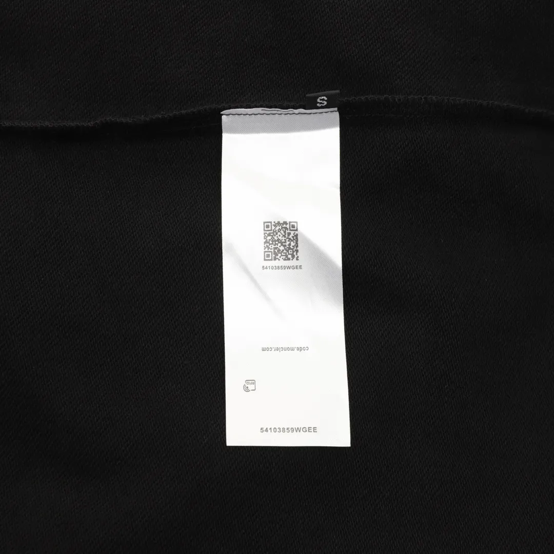 P460 Moncler 25FW round neck sweatshirt with letter collar, 480g high-grade combed cotton fabric, counter collar label, purchasing grade white thick plate tag, original hanging grain, three-dimensional foam printing on the front and back, strong layering, same style for men and women, couple style, oversize version, loose size: S-XL