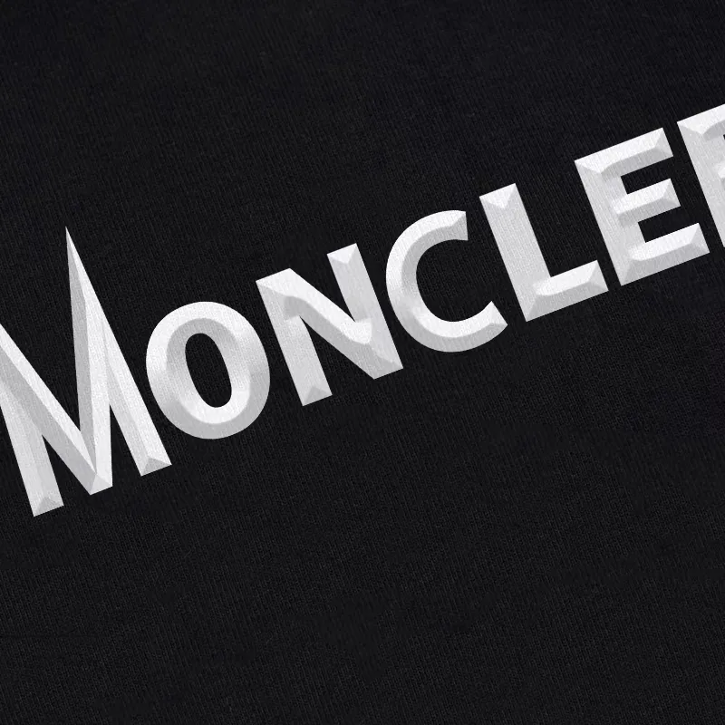 P240 Recommend the most popular Moncler masked 380g printed terry crew neck sweatshirt. Breathable pure cotton fabric. The texture is very soft and comfortable. No shrinkage, no deformation, no pilling). Original customized accessories. Collar label. Wash mark. Hang tag. Packaging (perfect details). Color: White. Black. Size: XS S M L.