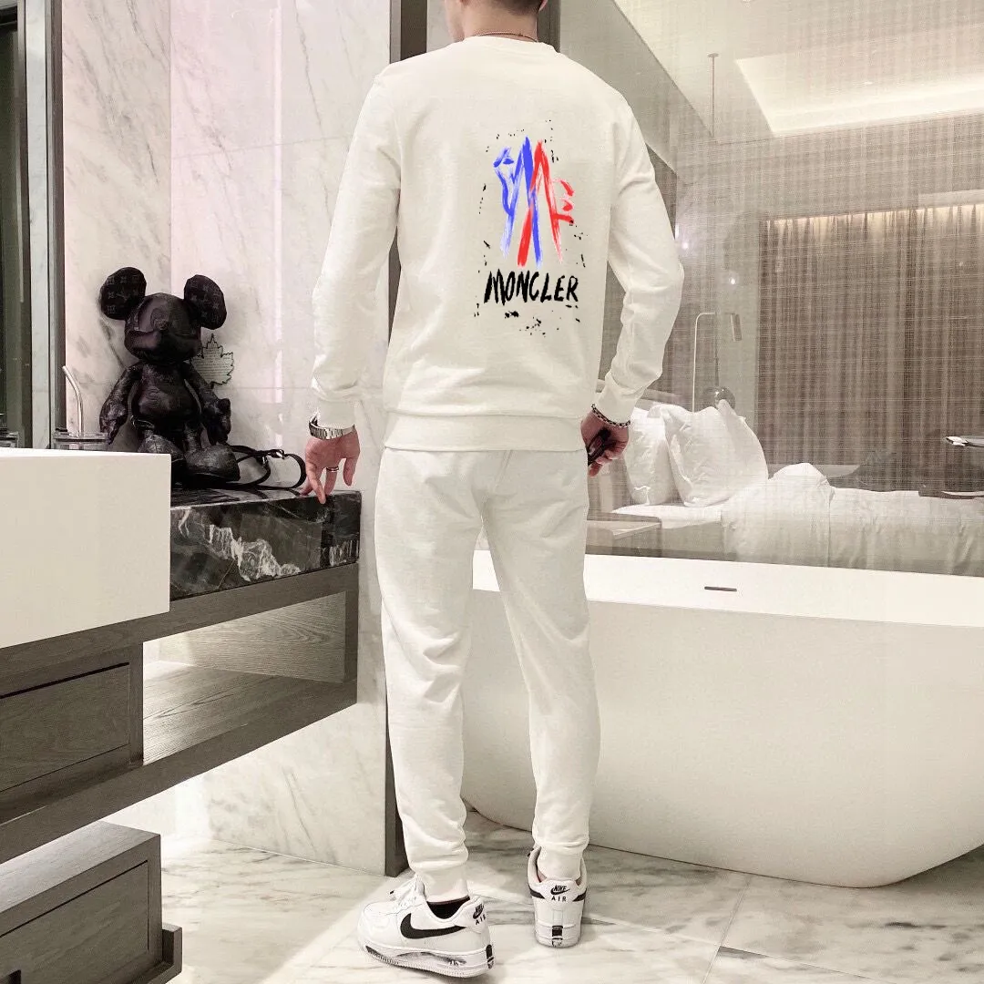 P360 [MONCLER] (Gospel for Fatty) hot-selling suit is coming. Focus on the original version of the official website. 2025 new hot-selling sweatshirt suit. The original order is the best. It is the meticulous work of top designers. It has a fitting and perfect upper body effect. All-natural high-quality Roman cotton 100%, close-fitting comfort, noble and elegant! Original hardware embodies elegance and nobility! Counter size: M-5XL (maximum wear up to 220 pounds)