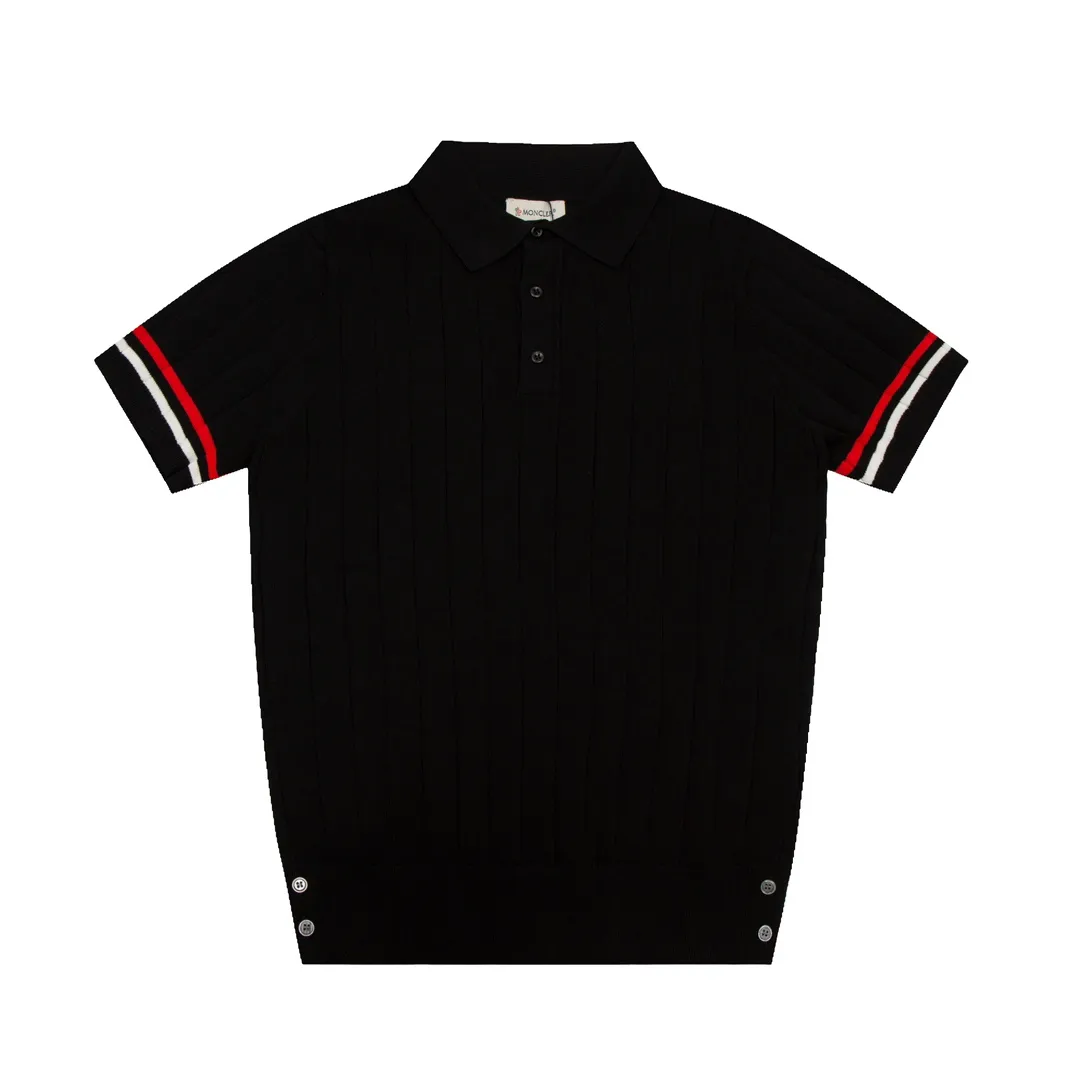 P190 Moncler/Moncler 2023ss new spring and summer knitted stretch lapel T-shirt, men's fashionable collar with contrasting color, front chest pocket, ultra-light and breathable knitted short-sleeved Polo shirt! If you want to look younger and more energetic in summer, you must have a polo shirt. It is a classic and versatile basic shirt that can be worn every time. It is a must-have and versatile item for men in summer. Whether you are doing business or leisure travel, it can switch between various styles for you, regardless of the occasion or body shape! , very cool and comfortable to wear in summer. The fabric feels smooth and comfortable, light and breathable, the upper body is cool and pleasant, and you will not feel stuffy at all. It is extremely skin-friendly, and the workmanship and wiring details are exquisite to the extreme. It is the first choice for high-end men! 48-56