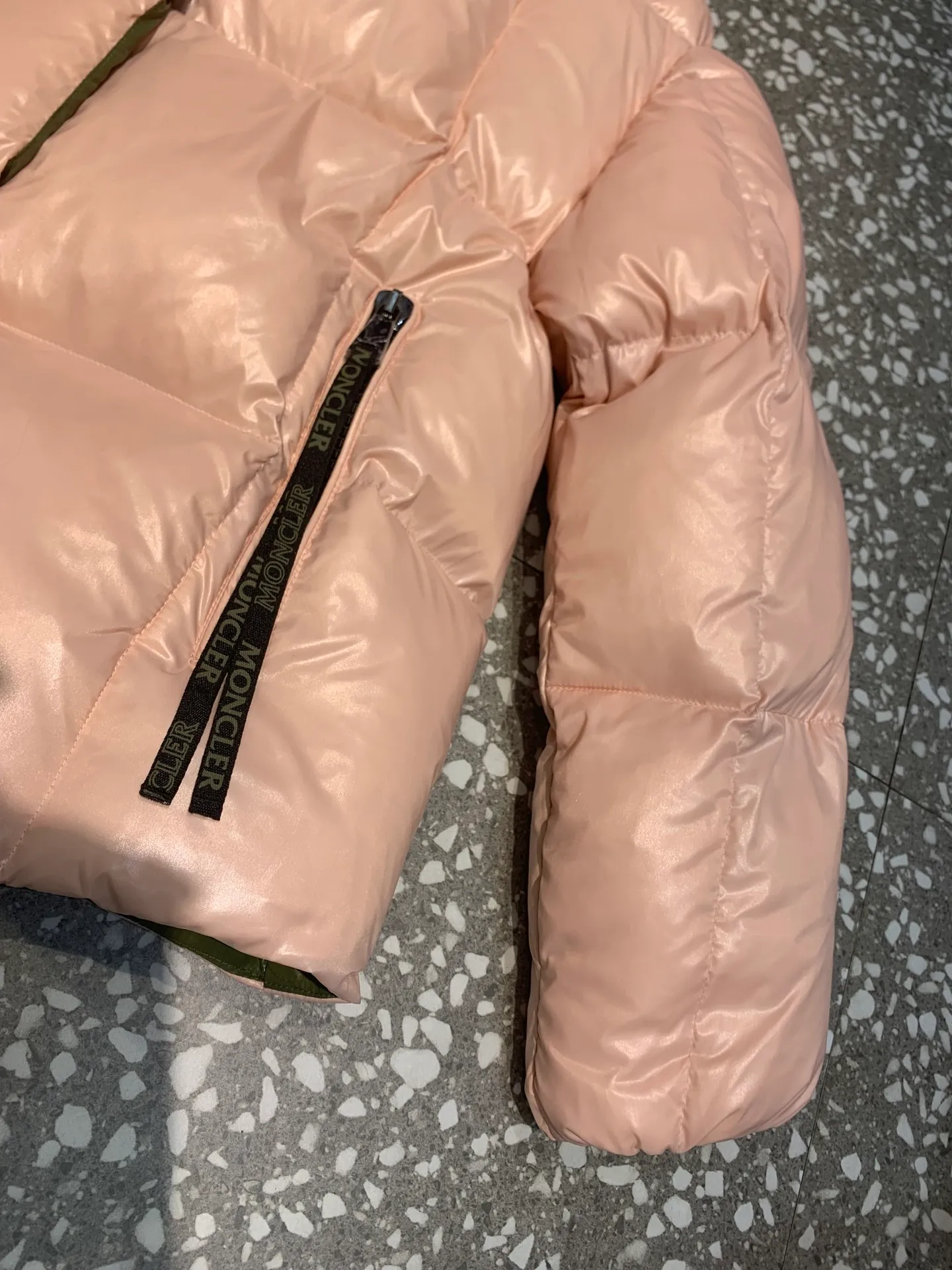 P700 🆕❤️😘2023 new Moncler short down bakery color: black, milk white, ice blue, black pink lining, white pink lining, bright red, pink lining green, Size: 0123