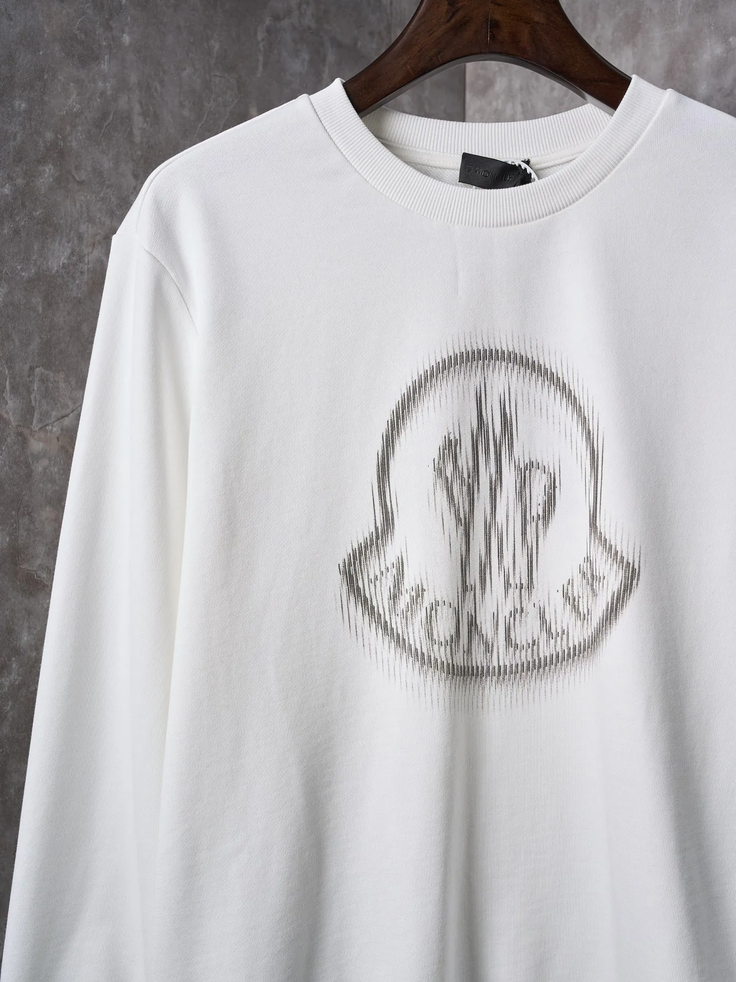 P330 Actual hanging auction] MONCLER/muzzled fuzzy printed casual round neck long-sleeved sweatshirt [Ready stock] S M L