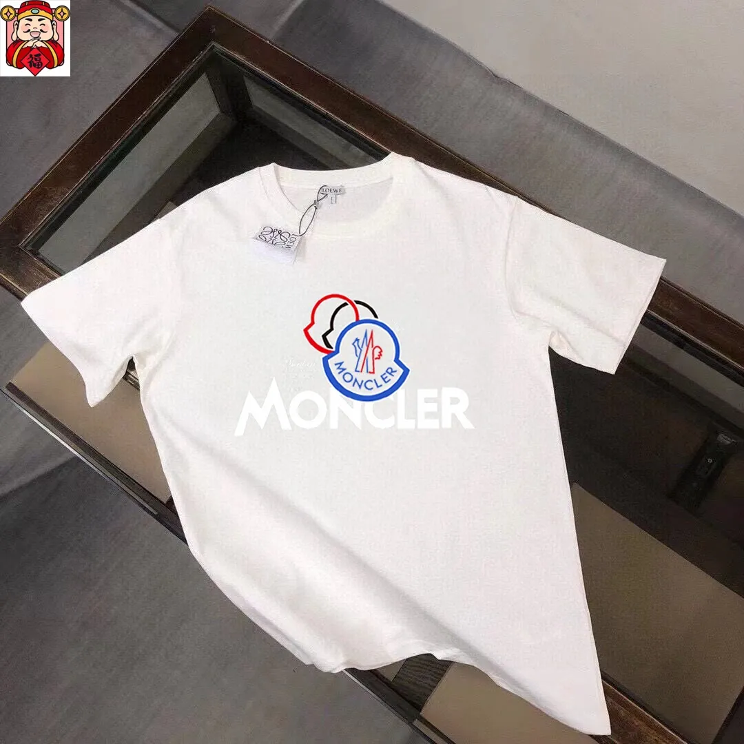 P140 Original men's casual short-sleeved T-shirt from the brand [MONCLER] (Good News for Fat People), new product for the spring and summer of 2025, customized with top-notch logo craftsmanship on the chest, matching details throughout the piece, top-notch quality and tailoring design, customized imported mercerized cotton fabric! Full of style, the color scheme is light and versatile. M-5XL (wear up to 220 pounds)