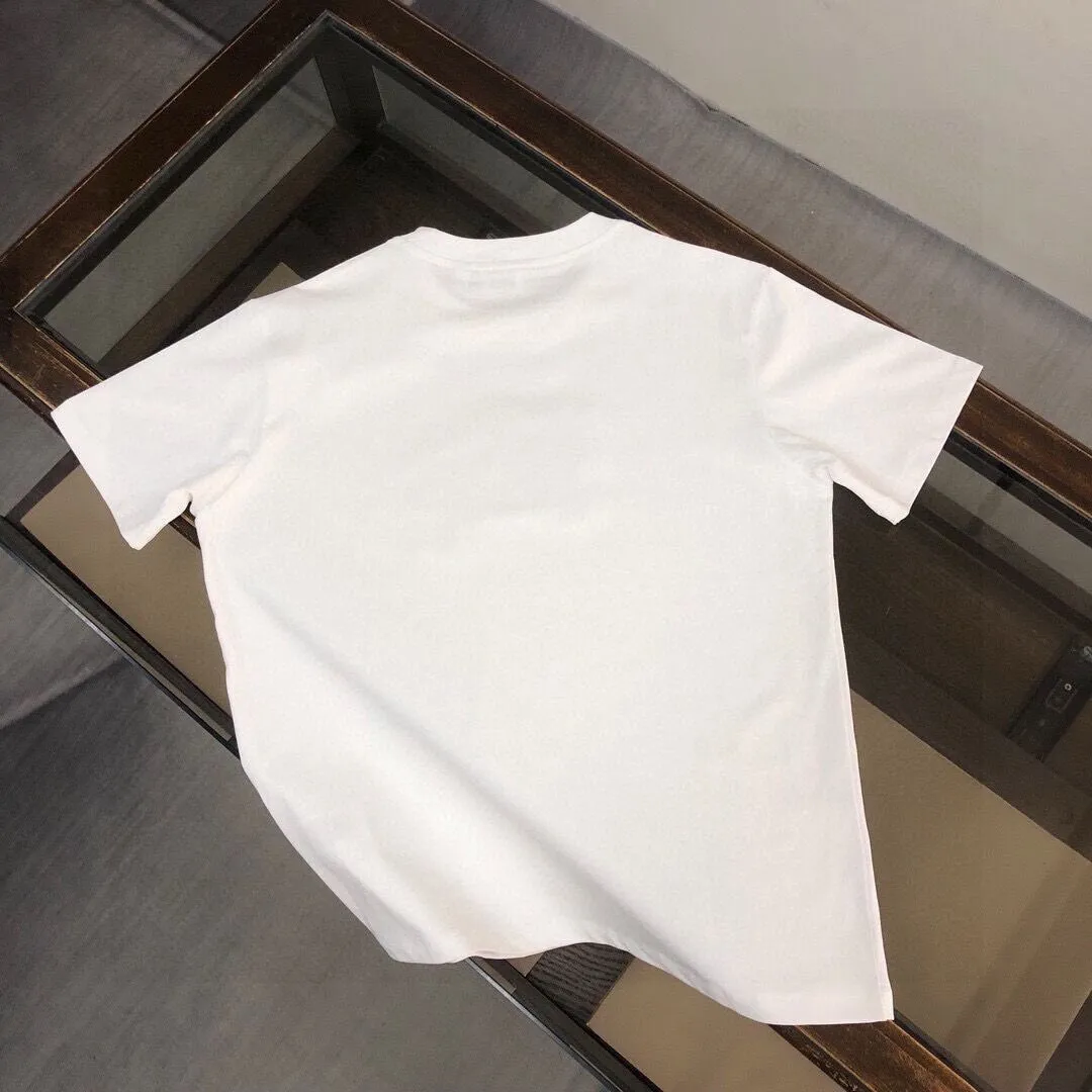 P140 Original men's casual short-sleeved T-shirt from the brand [MONCLER] (Good News for Fat People), new product for the spring and summer of 2025, customized with top-notch logo craftsmanship on the chest, matching details throughout the piece, top-notch quality and tailoring design, customized imported mercerized cotton fabric! Full of style, the color scheme is light and versatile. M-5XL (wear up to 220 pounds)