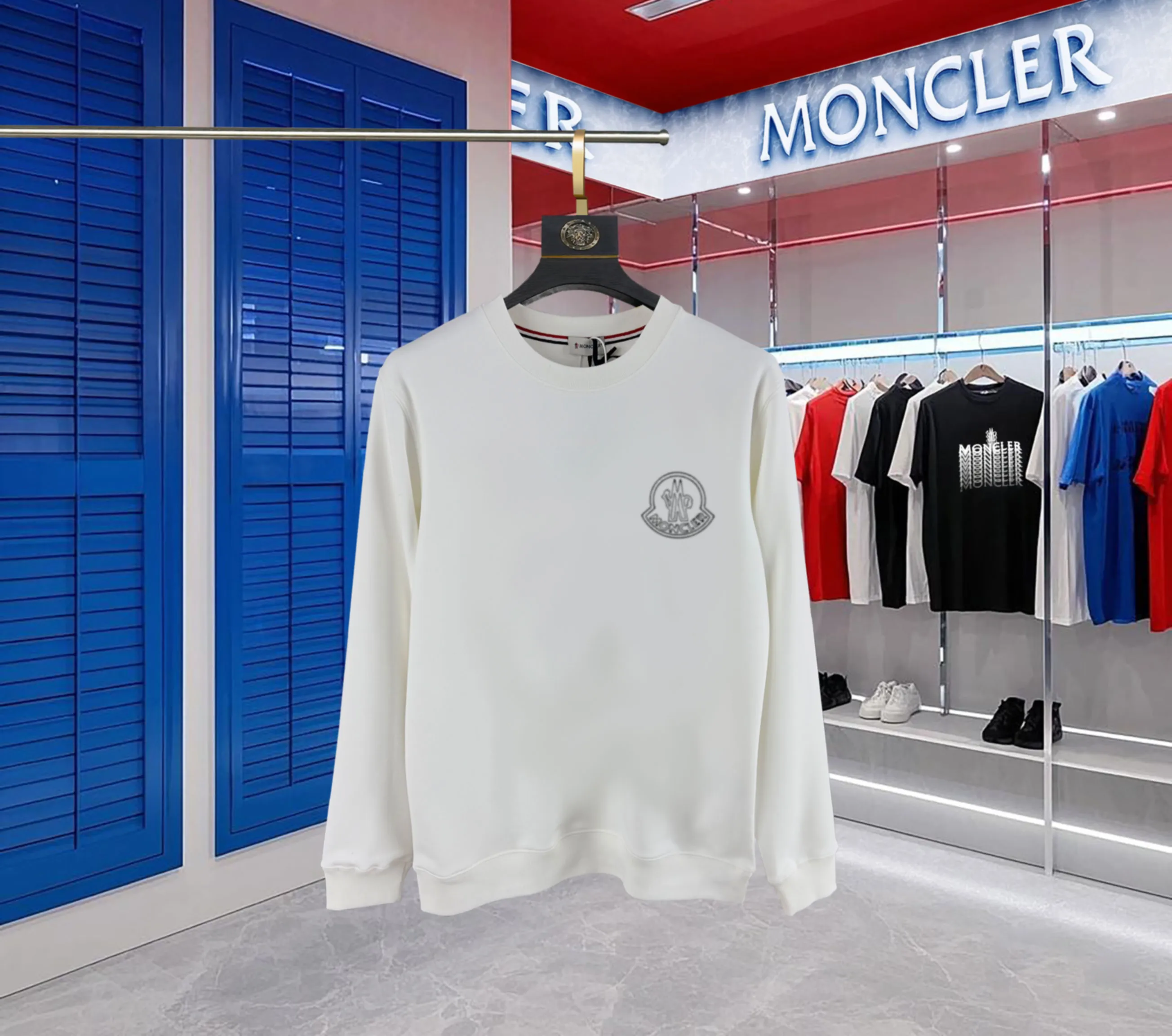 P210 High-version sweatshirt) [Long-term stock] 〖𝐌𝐎𝐍𝐂𝐋𝐄𝐑~Mask〗 Made of 440g heavy-weight fabric. It is different from the market currency. It can be matched with any variety and is properly handsome. 😎The whole dress is made of double waistcoats. The double waistcoats make the whole dress more three-dimensional. Not ordinary factories can do such fine work. 2025 Spring runway version of the T stage, on sale at the counter, round neck terry sweatshirt, high-end double-strand pure cotton, custom-made stretch ribs, dyed in the same vat, complete with three standards, matched with exquisite embroidered LOGO on the chest, simple and advanced, same style for men and women. Color: black, apricot, white, size: S M L XL 2XL