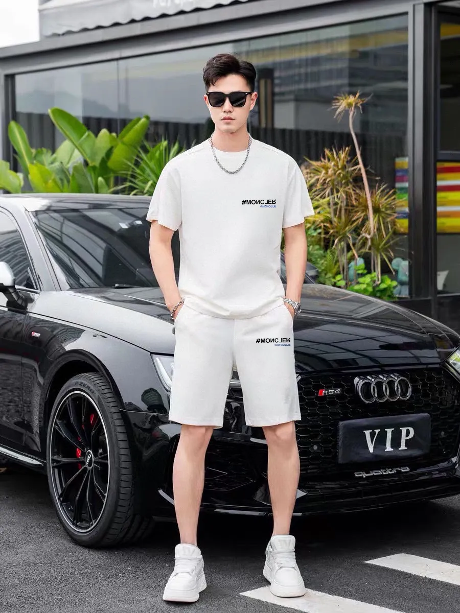 P290 Brand [MONCLER] 2025 new men’s short-sleeved shorts suit! Synchronous sales on the official website! High-end version on the market! It feels delicate and soft! Make you more comfortable to wear! The draped silhouette is awesome! Size: M-5XL (please state your height and weight when placing an order)