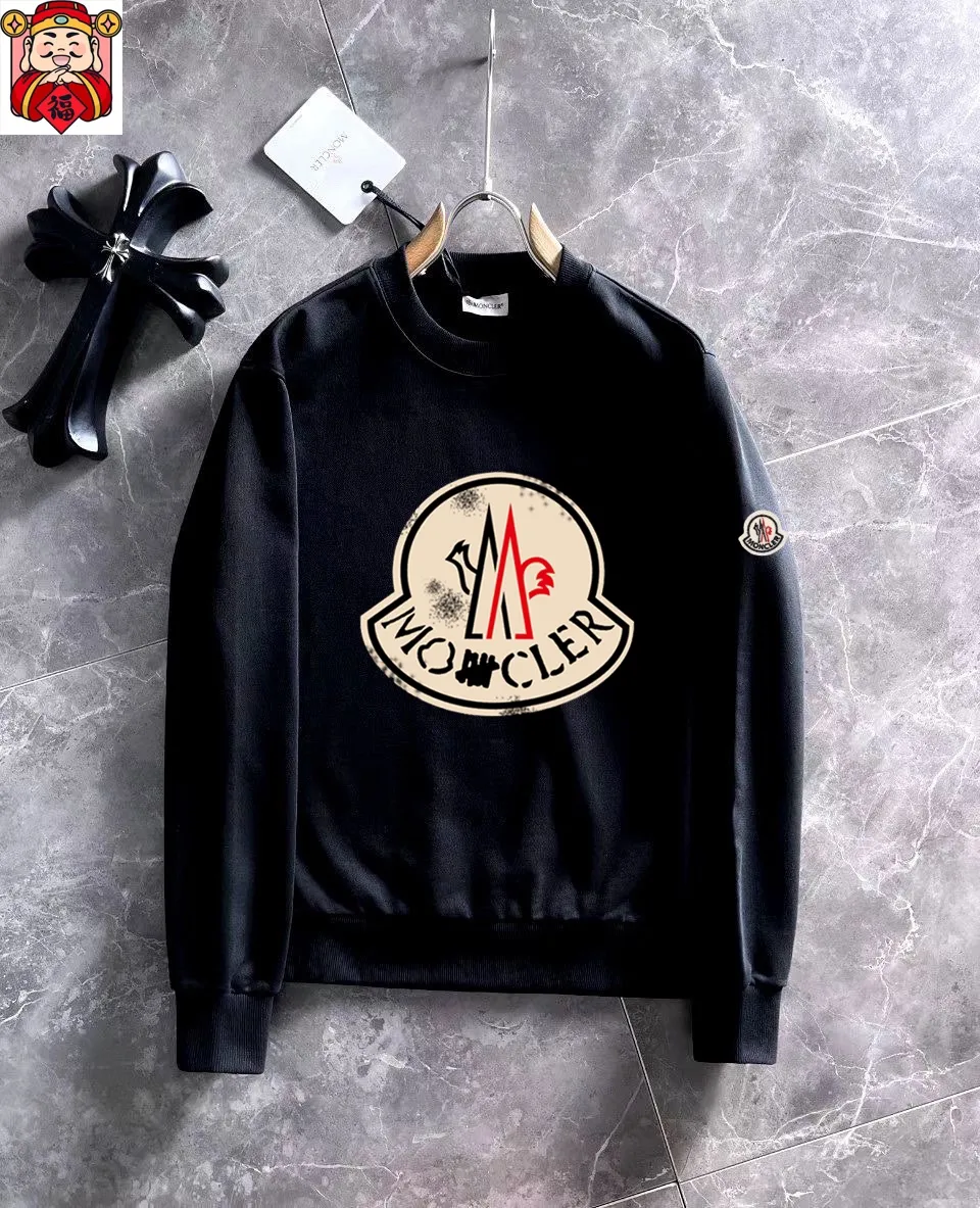 P200 💰 Brand [MONCLER] (good news for fat people) 2025ss spring latest long-sleeved round-neck sweatshirt, on sale simultaneously on the official website. Refreshing and breathable. Made of top Tencel Roman. Comfortable and soft. 3D stereoscopic clarity. Super fashion sense. Great gift for your own use. Size: M-5XL (can wear up to 220 pounds)