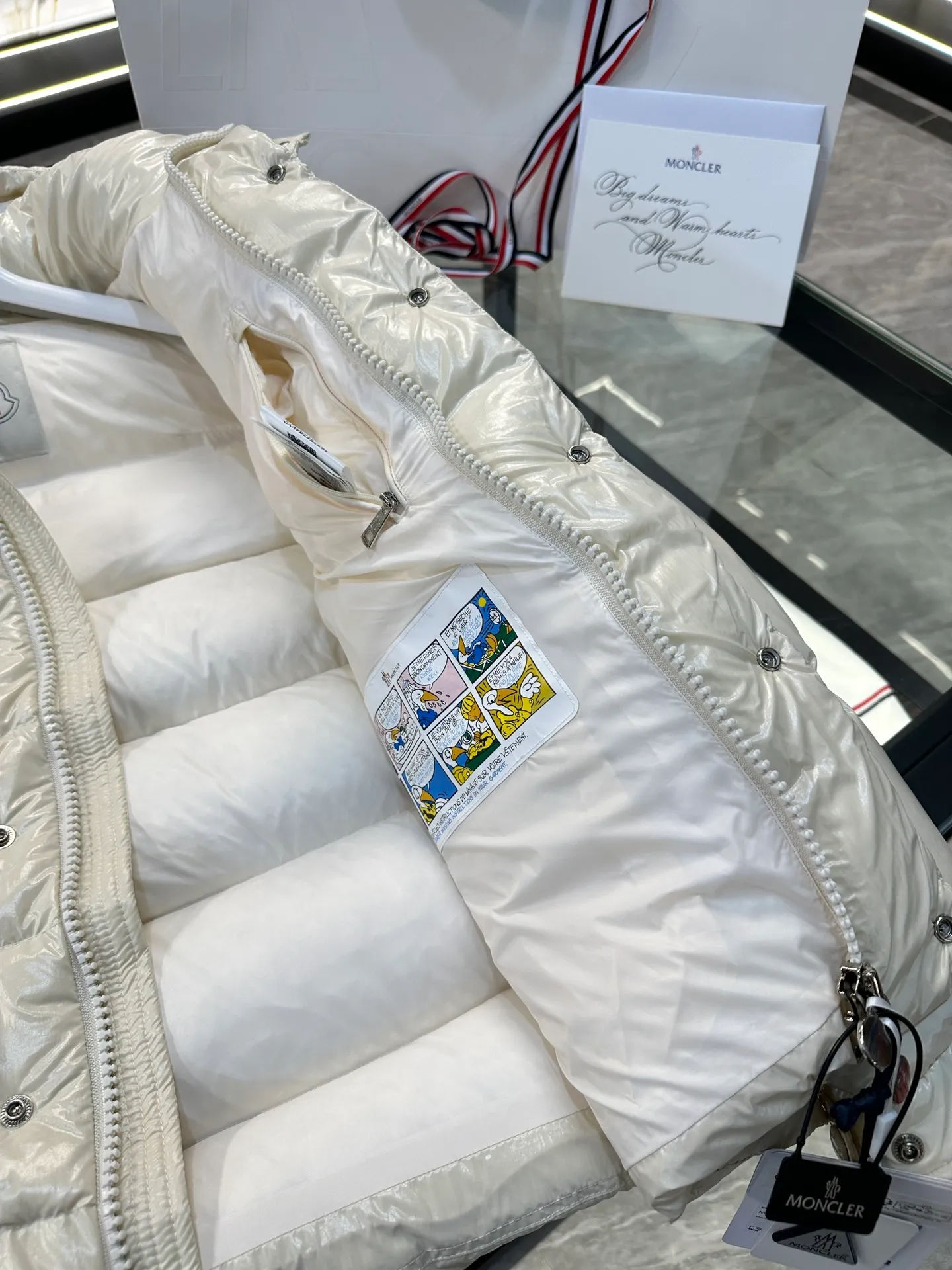 P760 Moncler Maya 70 winter short down jacket. Duck down filled version. More details in real photos.
