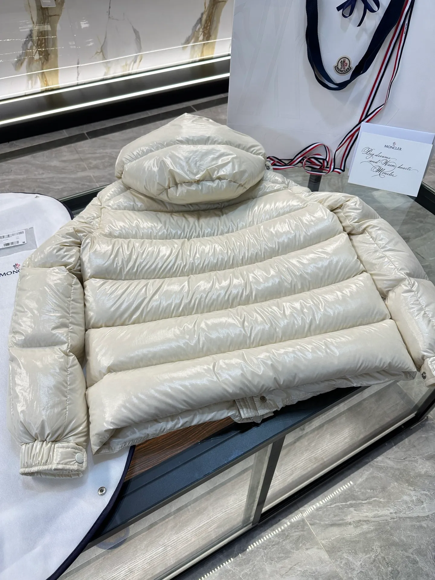 P760 Moncler Maya 70 winter short down jacket. Duck down filled version. More details in real photos.