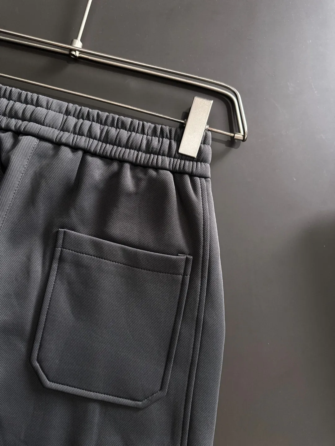 Shipped in 2-3 days P360 MONCLER/Mongolian Exclusive first release of 25ss autumn and winter new high-quality trousers Compare real-life details at will A perfect choice for autumn and winter. A must-have item. Sizes: M to 4XL (please state your height and weight when placing an order)