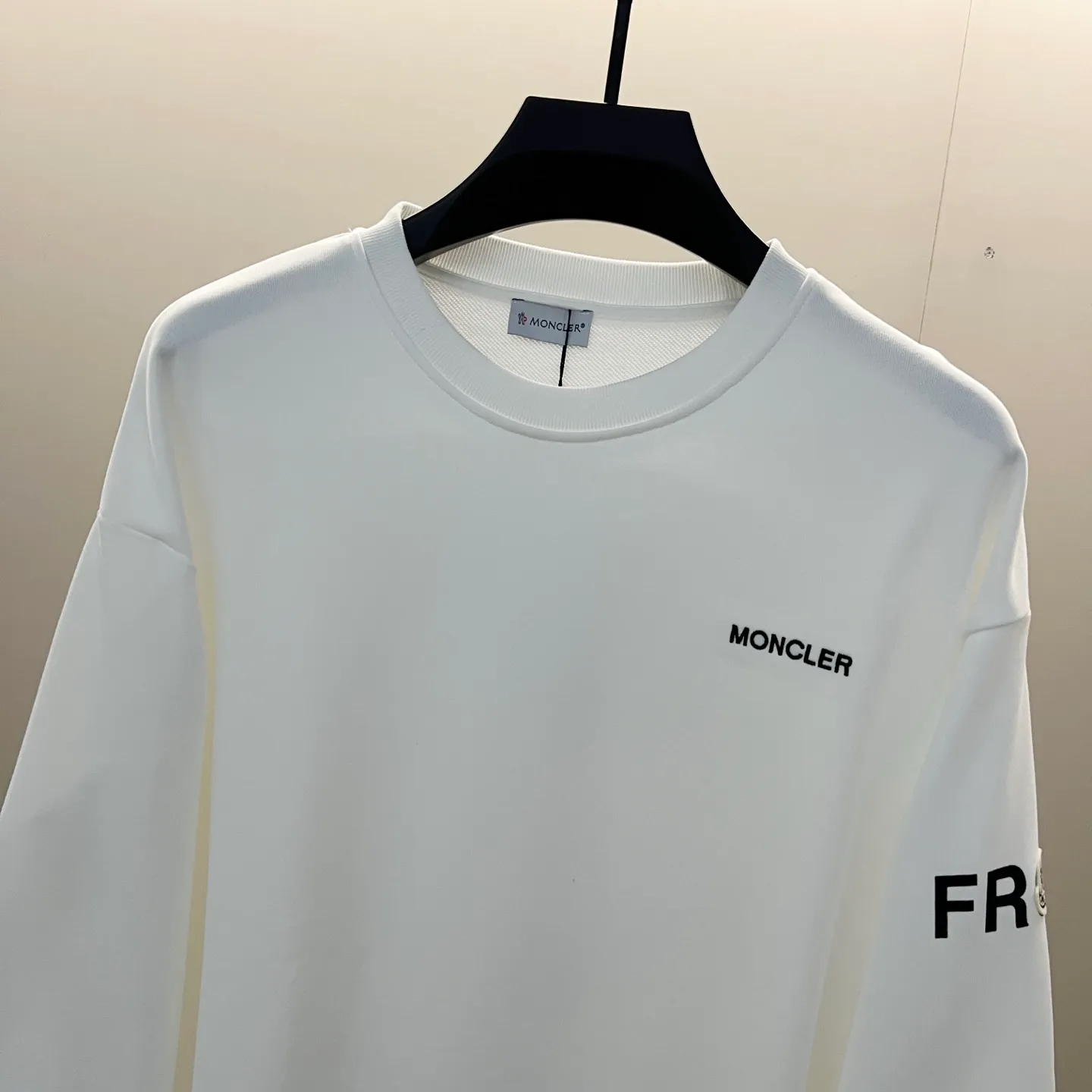 P220 MONCLER/Mask 420g pure cotton round neck sweatshirt, front and back printed letter LOGO logo, arm brand seal craftsmanship, official synchronization, high version, high quality, fashionable personality, versatile trend, pure original quality, original fabric, tag, collar label, washed wheat, complete three standards, color: black, white, gray. Size: XS-L