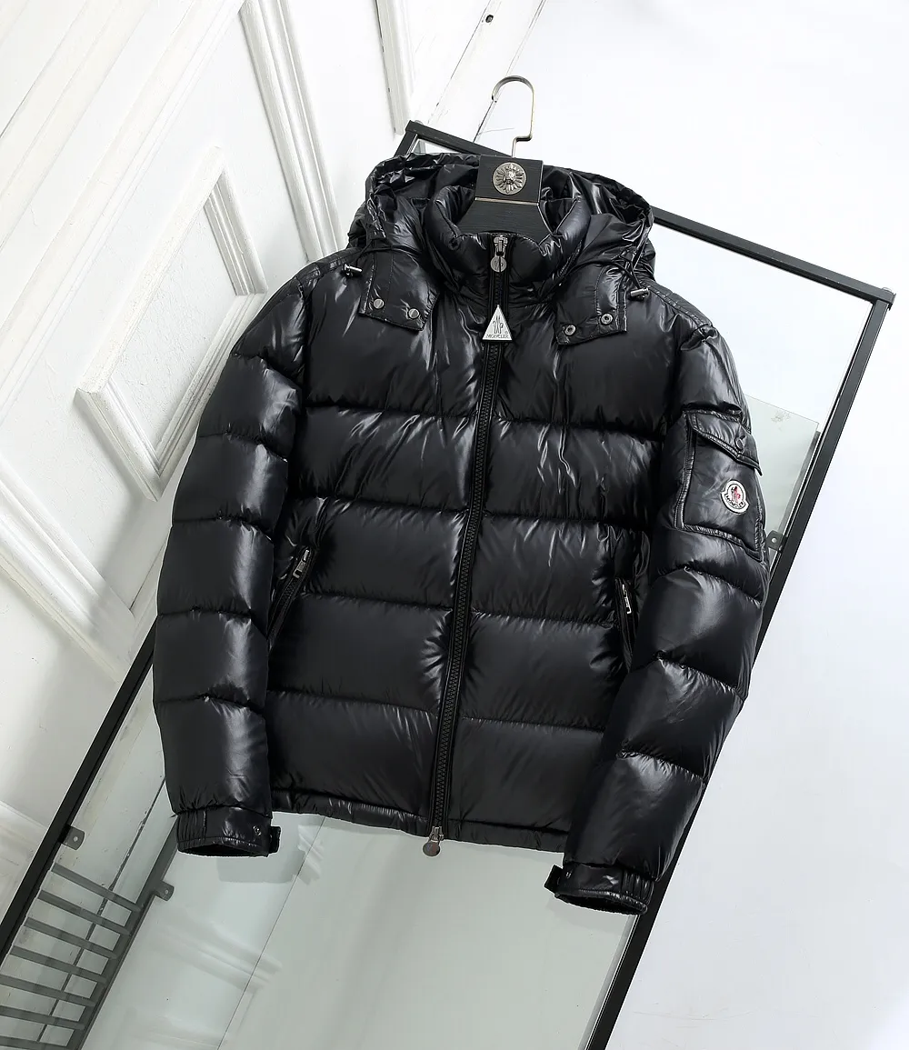 P700 💎Highest quality💎 New Mayan style muzzle down jacket, evergreen style, the same style as Eason Chan, Moncler, a famous French brand of outdoor sports equipment, the original hot-selling down jacket, the same style as celebrities, national standard 90 white duck down, extra large filling capacity, super warm, anti-drilling velvet and lint-proof lining, detachable hood, ultra-light feel, super comfortable to wear, authentic craftsmanship details are in place The upper body effect is super good, black with gray lining is a classic and versatile style, a must-have item for everyone! Color: black Code number: 1 2 3 4 5 6