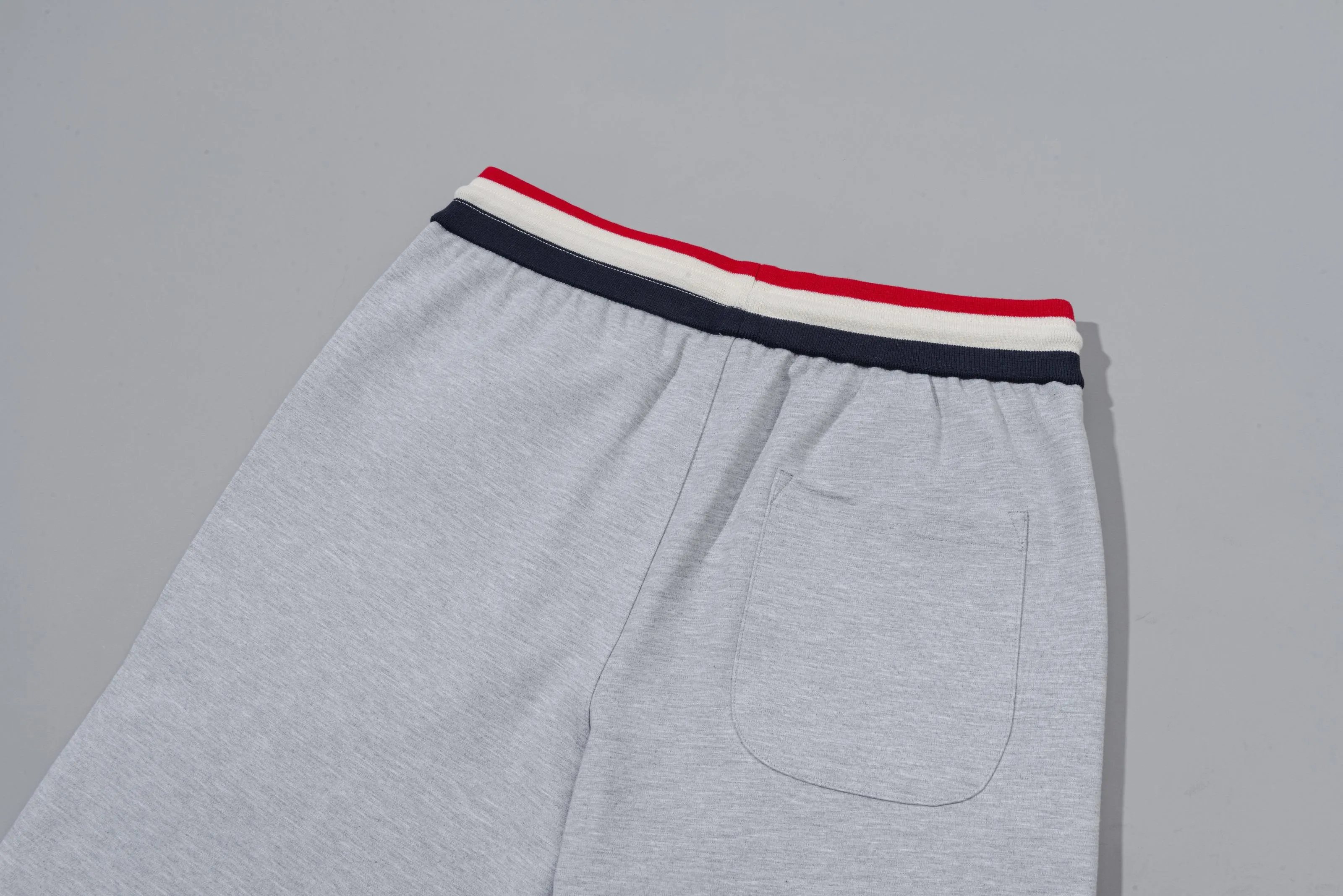 P270 MONCLER/Mask custom fabric suit casual sweatpants, simple arm brand LOGO small badge, threaded trousers technology, official synchronization, high version, high quality, fashionable personality, versatile trend, pure original quality, original fabric, tag, collar label, washed wheat, complete three standards, color: blue, gray. Size: S-2XL