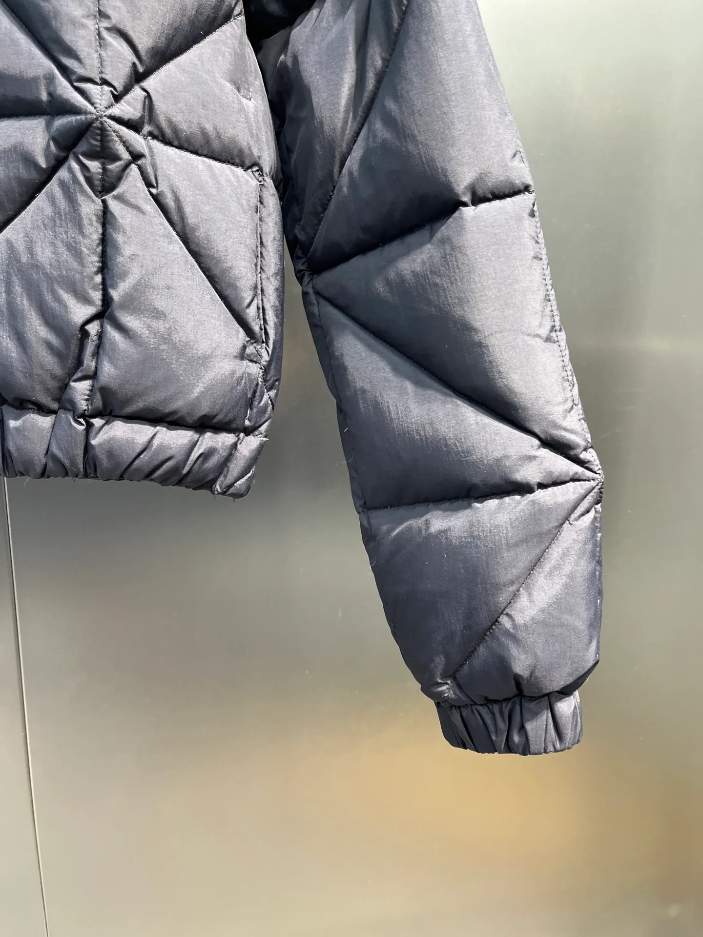 P860 moncler 🌟Highest quality Moner 2025 Autumn and Winter New Anafi Women's Diamond Quilted Short Down Jacket Color: Black Pink Size: 0123