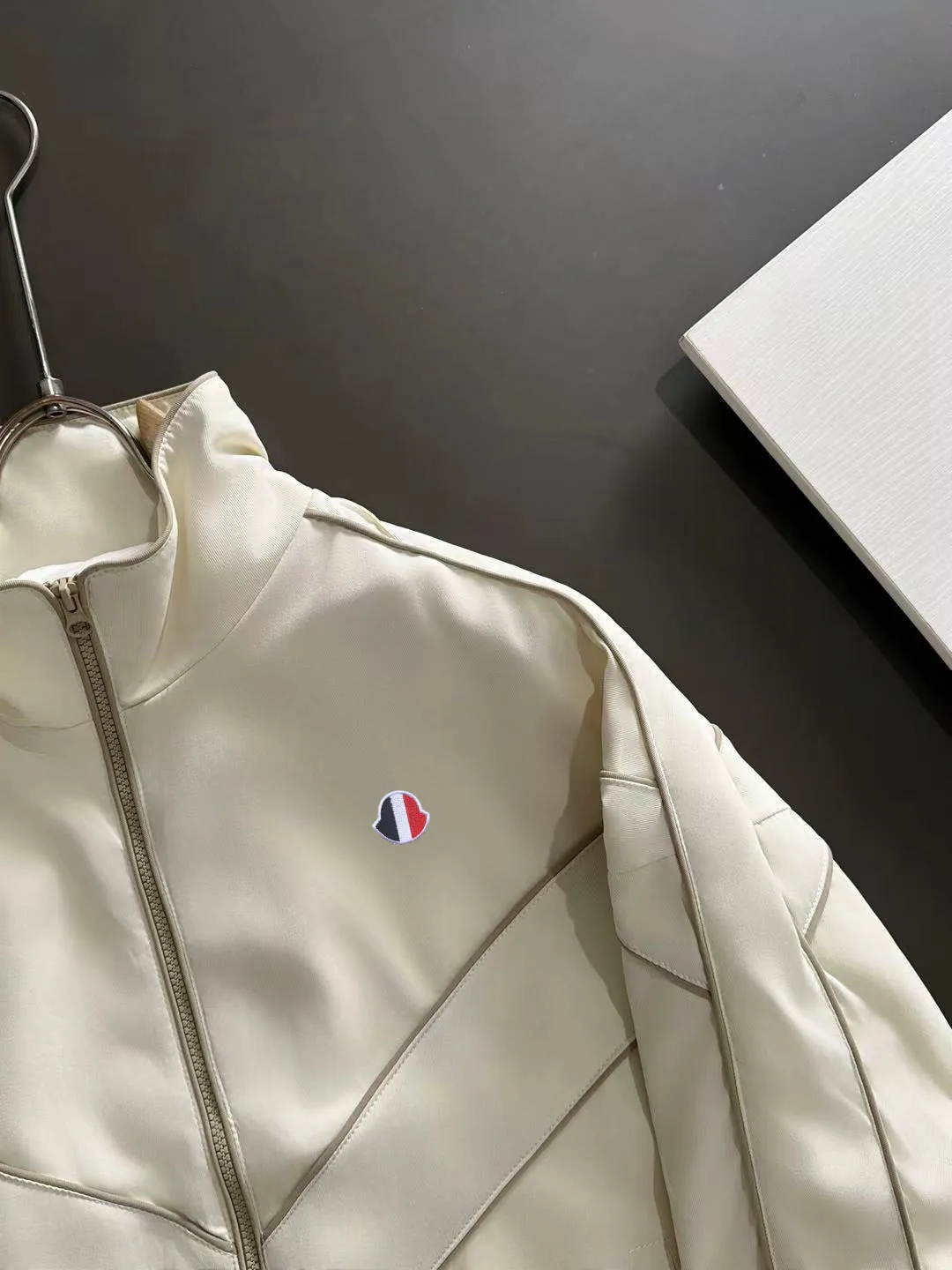 Next day shipping P720 MONCLER/Mongolian high quality 2025 autumn and winter new casual heavy industry suit exclusively developed by yb! High quality production! The top version of the trading company channel order, external orders for imported custom fabrics, high breathability and comfort, impeccable details, absolutely worth buying! This type of suit is also a must-have for lazy people. You don’t have to think about how to match it, you can just get it in one set! Brand element design concept, delicate and soft feel! It presents a casual cut and the upper body shape is great! On sale simultaneously on the official website! From a high-end men's positioning brand, the low-key luxury taste is irresistible! Exquisite workmanship and impeccable quality! The overall style is simple, fashionable and timeless, fully meeting the requirements of stylish and tasteful dressing! Size: M to 5XL (or state your height and weight when placing an order)