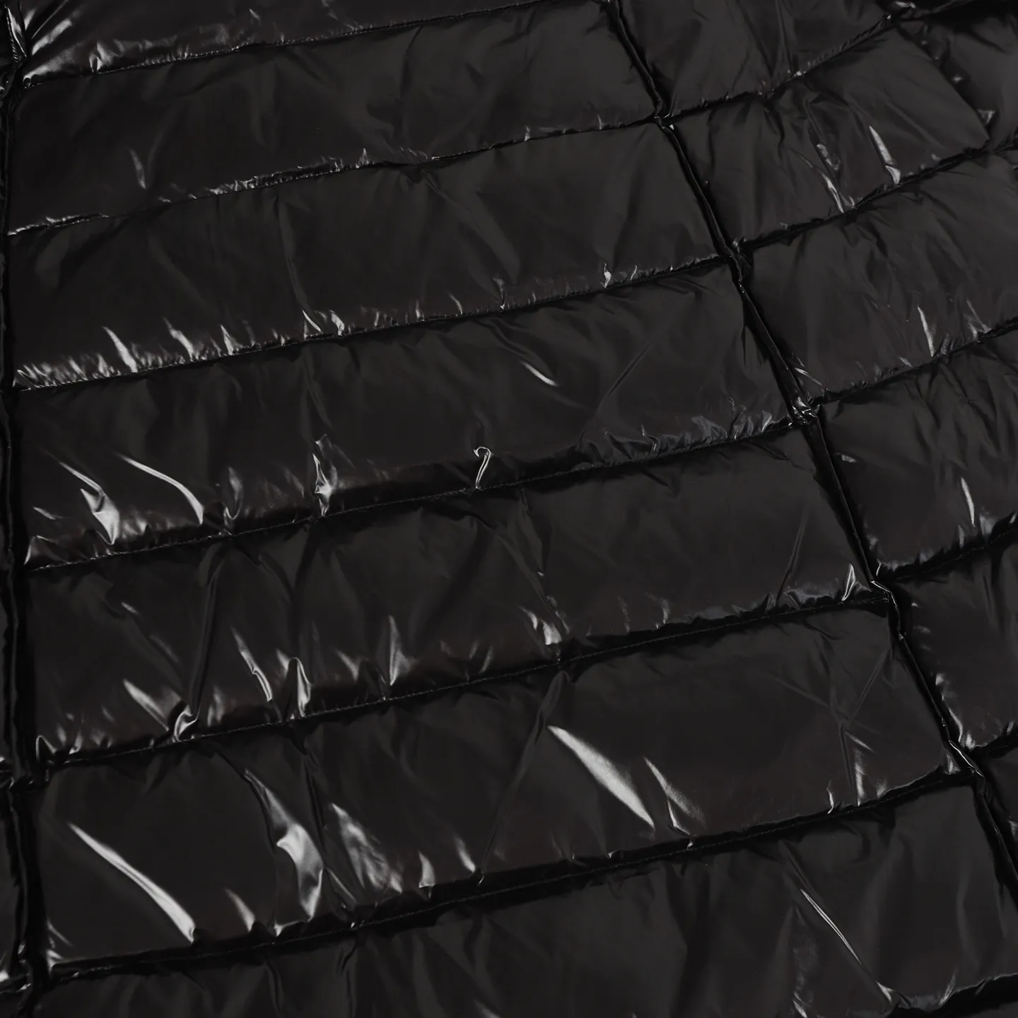 P1160 Moncler/Moncler Autumn and Winter Classic Fudson Extra Long Hooded Down Jacket Customized imported fox fur big fur collar! All details of the development of hardware accessories are fully handled! The elastic waist buckle cinches the waist and creates a perfect fit for the upper body. The effect is great! On snowy days ❄️A must-have for travel to keep warm and avoid bulking up! Versatile, fashionable and handsome! The original matte memory silk fabric has a crisp and stylish texture. The upper body is so beautiful that it has no friends. Size: 1/2/3/4