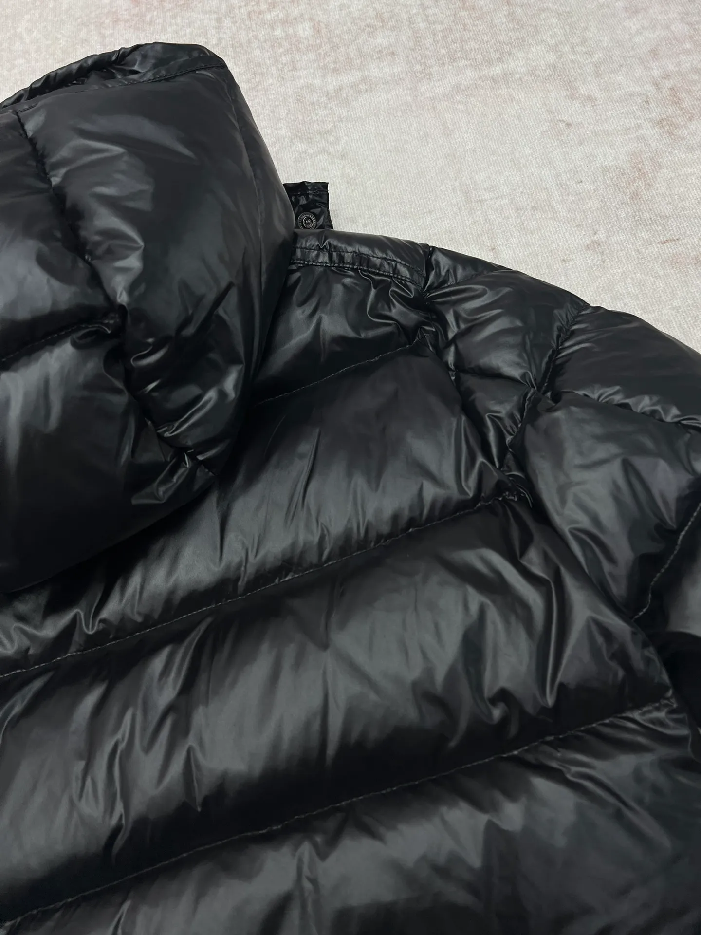 P870 25ss new Maya series Moncler Maya Hooded Short Down Jacket solid color detachable hood zipper short long-sleeved down jacket high version code number: 1.2.3.4.5.