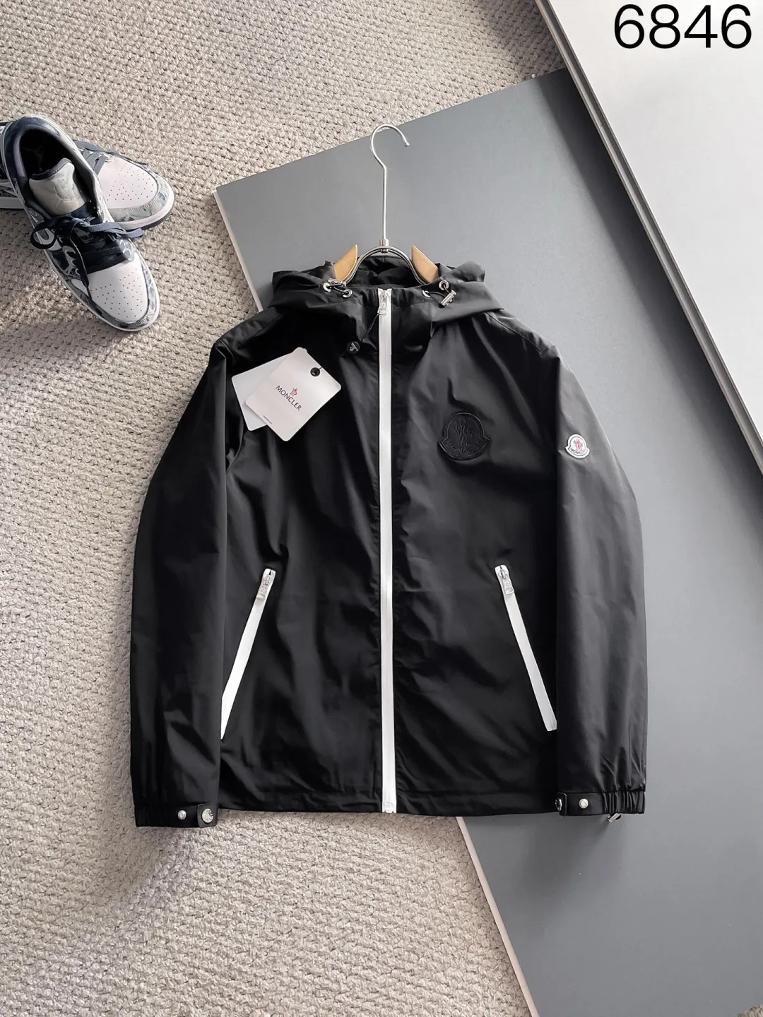 P540 🌸🌸🌸🌸Moncler top original order ❗High-end fabric feels soft and comfortable, and the color is high-end (different from the hard feel in the market) ❗ The new autumn and winter men's casual jackets ❗ have a unique and innovative interpretation of the classic logo, which is in line with the latest design concepts of the season. It is highly recognizable, with a simple khaki design, youthful and energetic, and the style and color matching can be freely worn according to the actual scene. It meets the conventional and orthodox dressing needs that are inclusive of all occasions. The outstanding printed surface is more suitable for street styling. It is highly recognizable, showing the vibrant colors of the city, and is highly moldable and practical!  This model is dominated by fabrics and craftsmanship. The company's customized fabrics are windproof, comfortable and breathable. The upper body is light and unburdened, and the overall details are of super high quality❗ The details are full of craftsmanship, and the accessories are all custom-made. The electroplated metal zippers and snap buttons are quite outstanding. They are very luxurious and high-end. The workmanship is extremely rigorous and elegant. Color: Picture color Size: M, L, xL, xxL, xxxL