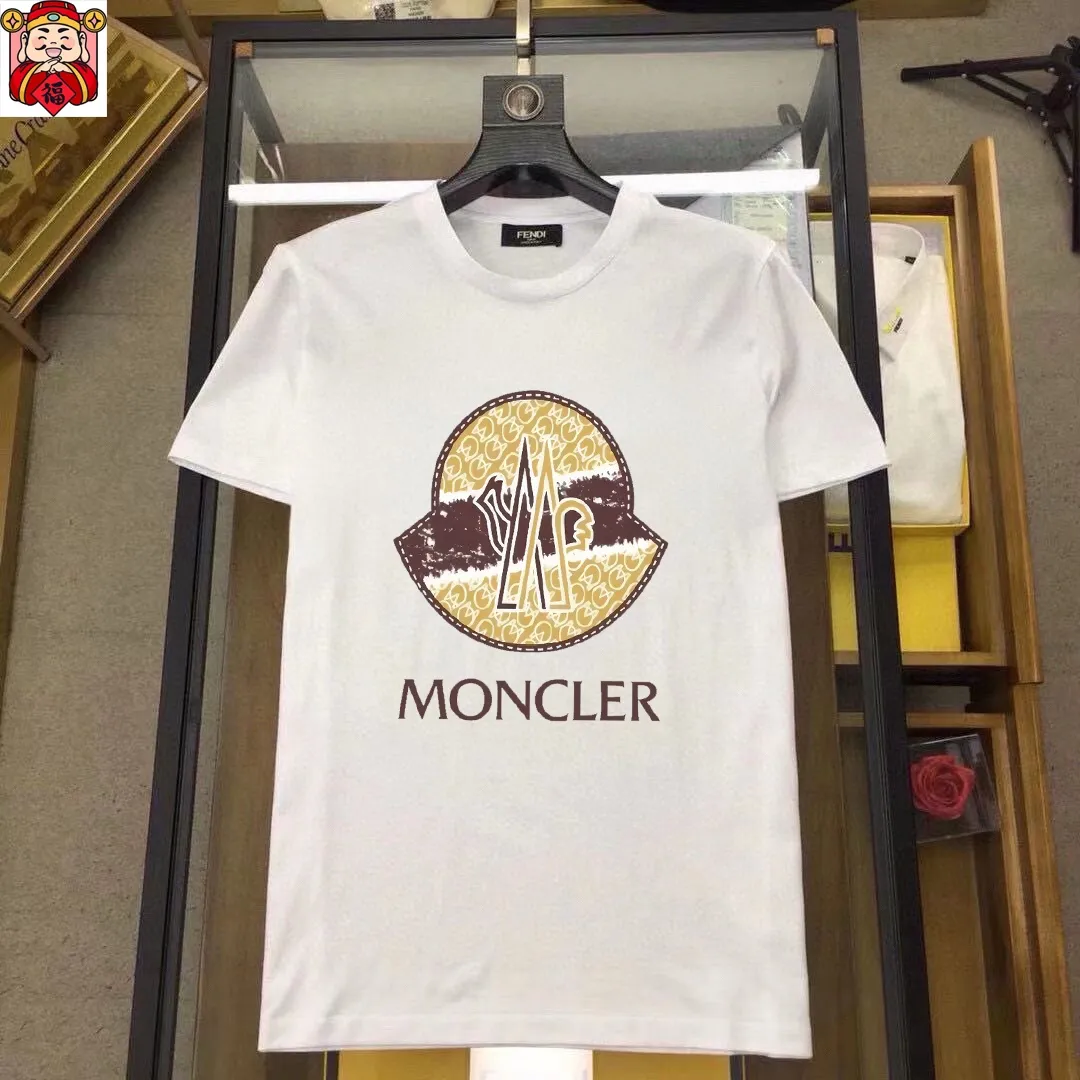 P320 [MONCLER Mouth Mouth] (Fat Man's Gospel) The same style as the 2025 official website. World-renowned luxury brand. Summer men's (double mercerized) high-quality 🐂 suit. It is made of imported original fabrics. It is a fashion trend of the season and a versatile hit. Simple and elegant, precise workmanship allows you to be at the top of fashion. Size: M-5XL (can be worn up to 220 pounds)