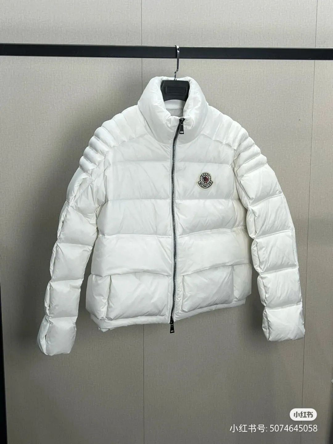 P980 Moncler. Mouthless✗Ruixi joint down jacket I would like to call it the handsome ceiling, black white, size 01234