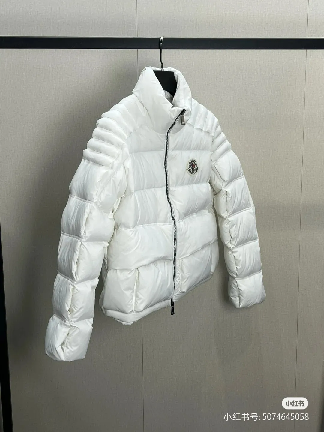 P980 Moncler. Mouthless✗Ruixi joint down jacket I would like to call it the handsome ceiling, black white, size 01234