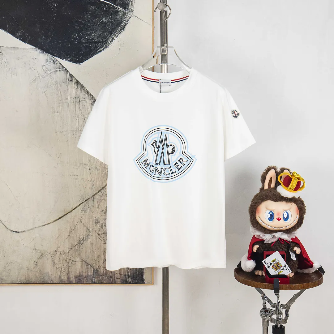 P190 💰 zp version [exclusive supply] MONCLER/muzzled 300g round neck short-sleeved T-shirt brand classic ghosting offset printing letter LOGO embossing process official synchronization high version high quality fashion personality versatile trend pure original quality original fabric hang tag collar label washed wheat three standard complete color: black. white. Size: S M L XL XXL No.: WS10010