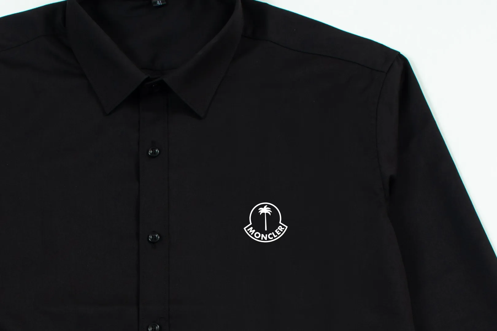 P270 Moncler Mengkou official website classic brand iron label logo design long-sleeved shirt, custom-dyed fabric, upper body full of high-end feel, pure cotton bamboo fiber fabric, high quality, same style for men and women. Size: 39-43 (M-3XL)