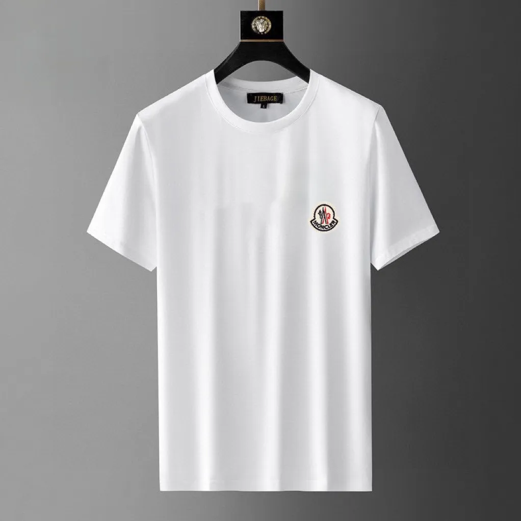 P330 [MONCLER Mouth Mouth] (Fat Man's Gospel) The same style as the 2025 official website. World-renowned luxury brand. Summer men's (double mercerized) high-quality 🐂 suit. It is made of imported original single fabrics. It is a fashion trend of the season and a versatile hit. Simple and elegant, precise workmanship allows you to be at the top of fashion. Size: M-5XL (can be worn up to 220 pounds)
