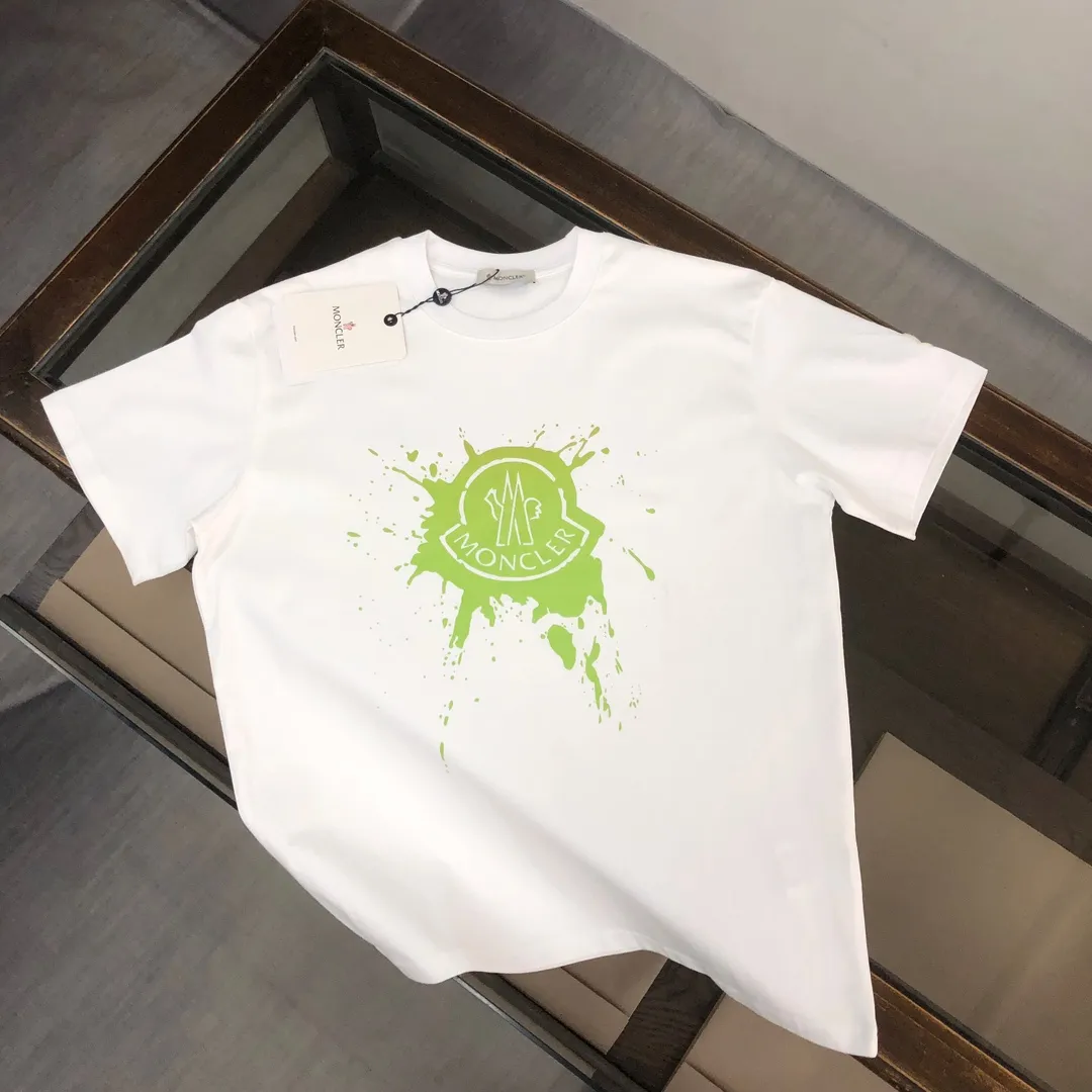 P150 MONCLER 25 The latest short-sleeved T-shirt for couples~Color-printed logo design~The upper body of the fabric is comfortable and breathable, not stiff, slim cut, and made of high-end custom-made pure cotton fabric! The upper body is comfortable and stylish, and it can be worn alone as an inner layer. It is a must-have for fashionistas! ! ! Color: Black White Orange Sky Blue Size: S M L XL (Loose fit! Please indicate your height and weight when placing an order)