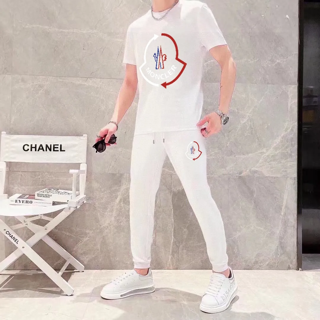 P320 [MONCLER Mouth Mouth] (Fat Man's Gospel) The same style as the 2025 official website. World-renowned luxury brand. Summer men's (double mercerized) high-quality 🐂 suit. It is made of imported original fabrics. It is a fashion trend of the season and a versatile hit. Simple and elegant, precise workmanship allows you to be at the top of fashion. Size: M-5XL (can be worn up to 220 pounds)