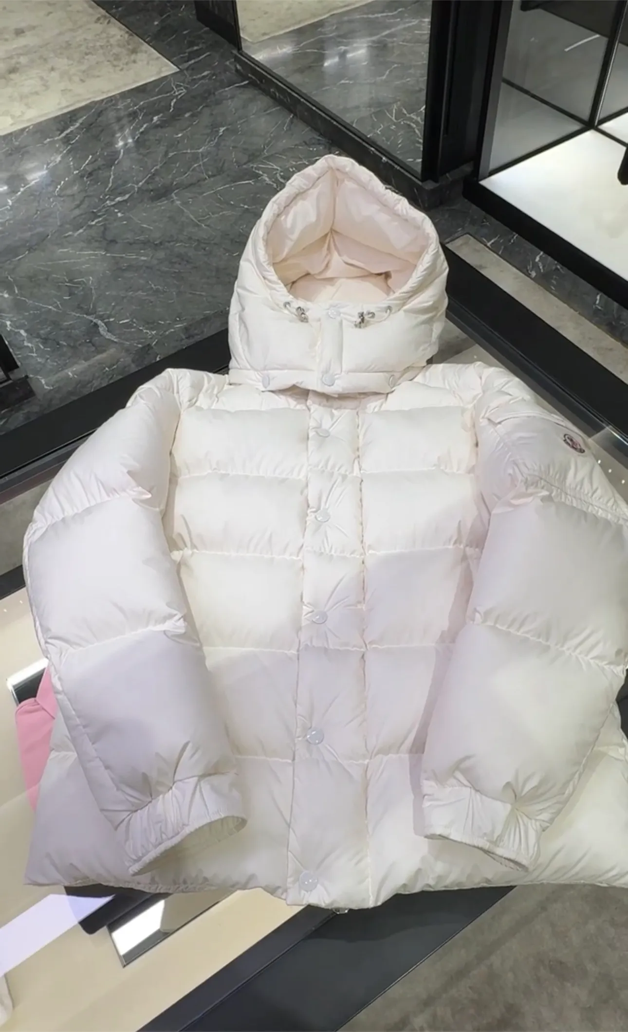 P780 Moncler [new product] Maya 70 winter down jacket jacket. China limited white. Real shot display at the counter.