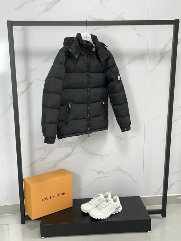 P780 Moncler Moncler Autumn and Winter New Matte Classic Maya Down Jacket Same Style for Men and Women Color: Black Code Number: 1-2-3-4-5