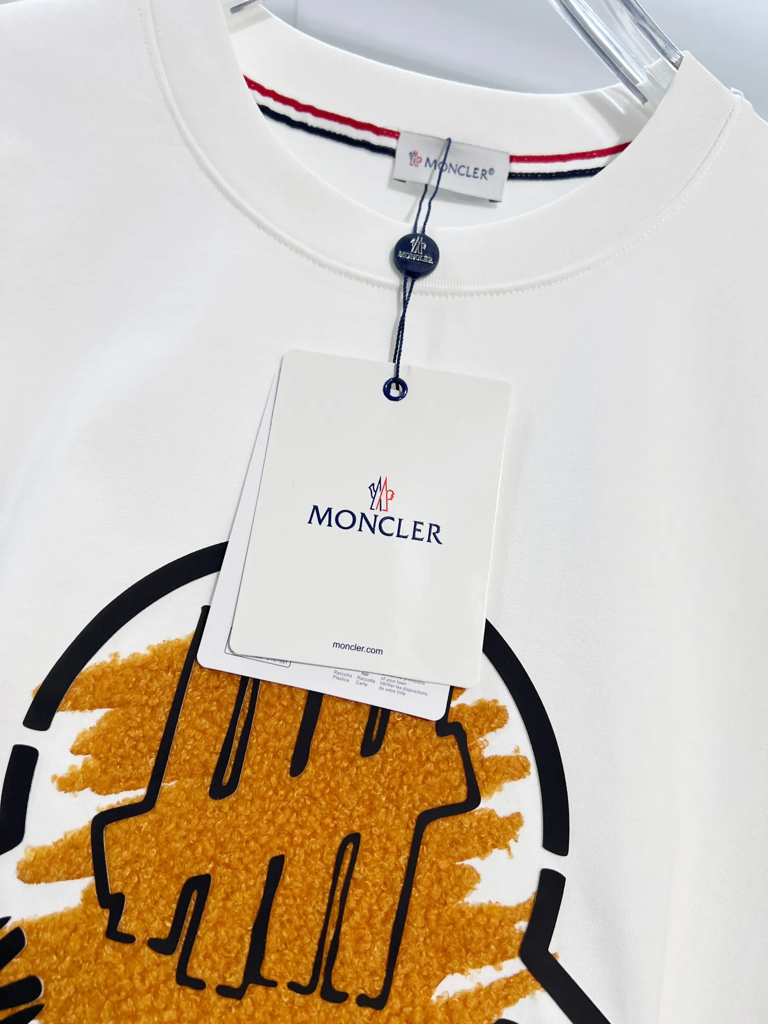 P170 MONCLER/Muzzled 300g pure cotton round neck short-sleeved T-shirt Brand classic Gauze splicing Letter LOGO embossing process 2025ss official synchronization High version High quality Fashion personality Versatile trend Pure original quality Original fabric Hang tag Collar label Washed wheat Complete three standards Color: Black. White. Size: S M L XL XXL