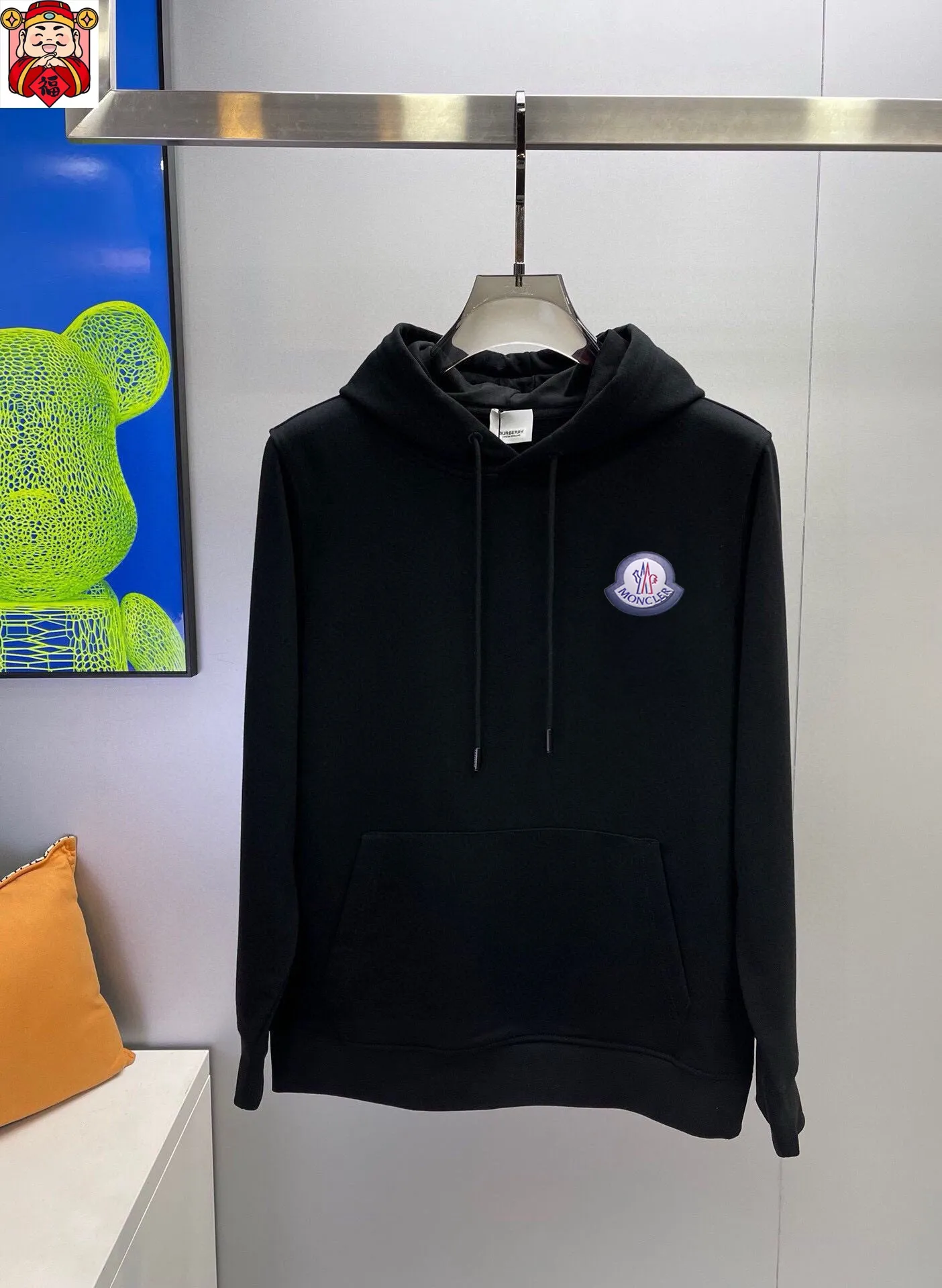 P380 💰 [MONCLER Mouth Covering] (Gospel for Fatty) hot-selling suit is coming. Focus on the original version of the official website. 2025 new hot-selling sweatshirt suit. The original order is hard to buy🇭🇰. It is the meticulous work of top designers for a fitting and perfect upper body effect. All-natural high-quality Roman cotton 100%, close-fitting comfort, noble and elegant! Original hardware embodies elegance and nobility! Counter size: M-5XL (maximum wear up to 220 pounds)