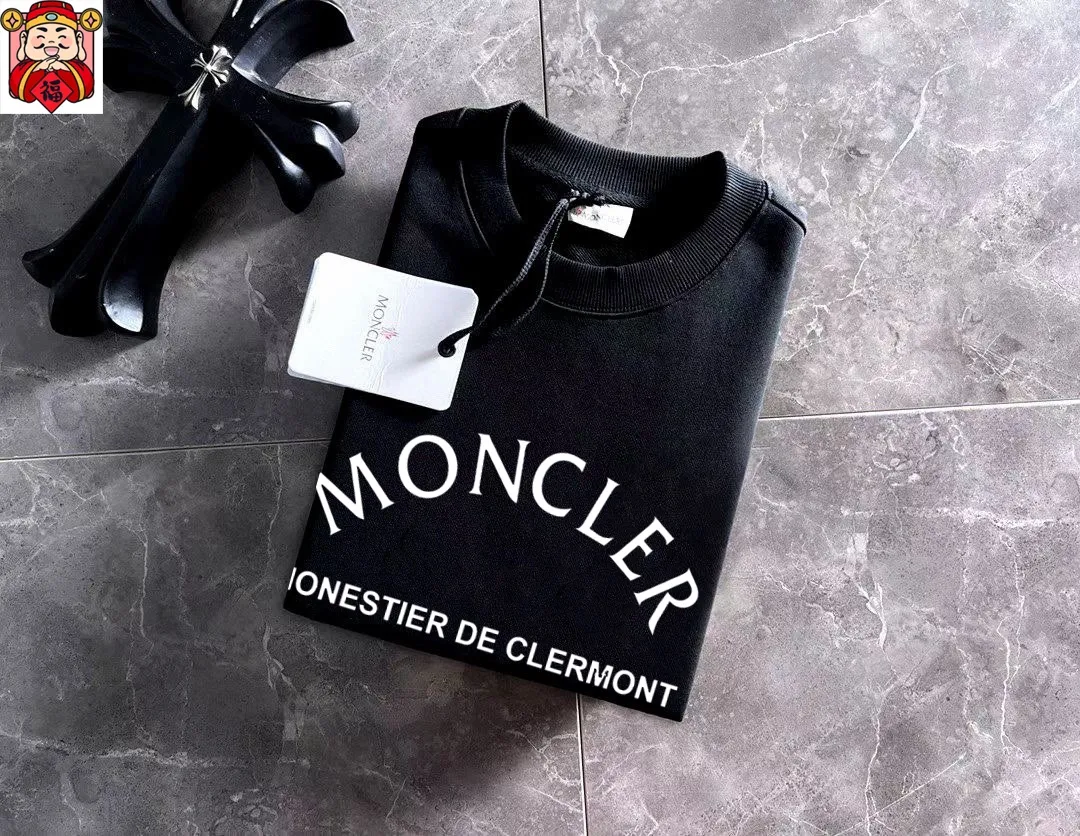 P200 💰 Brand [MONCLER] (good news for fat people) 2025ss spring latest long-sleeved round-neck sweatshirt, on sale simultaneously on the official website. Refreshing and breathable. Made of top Tencel Roman. Comfortable and soft. 3D stereoscopic clarity. Super fashion sense. Great gift for your own use. Size: M-5XL (can wear up to 220 pounds)