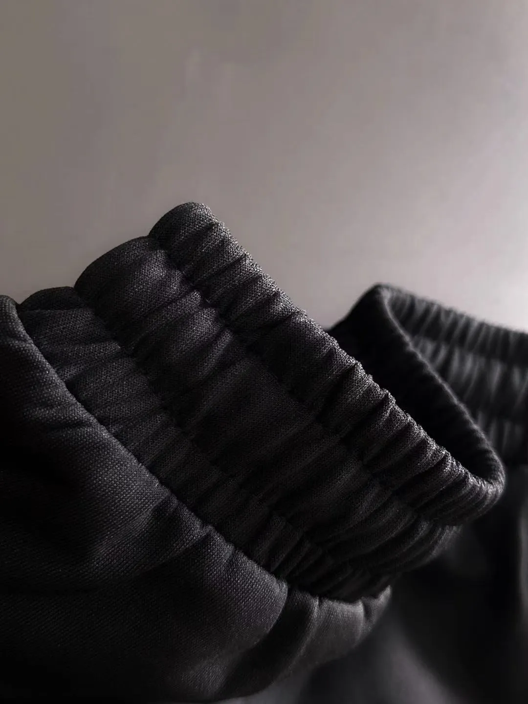 Next day shipment P360 MONCLER/Mongoose Exclusive first release of 25ss autumn and winter new high-quality trousers Compare real-life details at will A perfect choice for autumn and winter, a must-have item. Sizes: M to 3XL (please state your height and weight when placing an order)