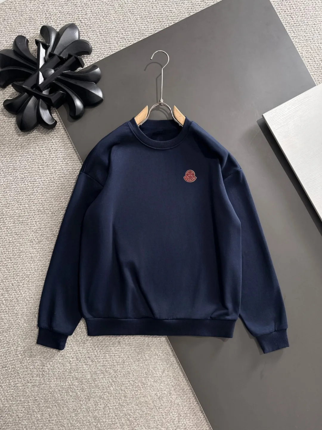 Next day shipment P720 Stone lsland/Stone Island co-branded MONCLER/Mongolian high quality 2025 autumn and winter new casual heavy industry suit exclusively developed by yb! High quality production! The top version of the trading company channel order, external orders for imported custom fabrics, high breathability and comfort, impeccable details, absolutely worth buying! This type of suit is also a must-have for lazy people. You don’t have to think about how to match it, you can just get it in one set! Brand element design concept, delicate and soft feel! It presents a casual cut and the upper body shape is great! On sale simultaneously on the official website! From a high-end men's positioning brand, the low-key luxury taste is irresistible! Exquisite workmanship and impeccable quality! The overall style is simple, fashionable and timeless, fully meeting the requirements of stylish and tasteful dressing! Sizes: S to XXL (or state your height and weight when placing an order)
