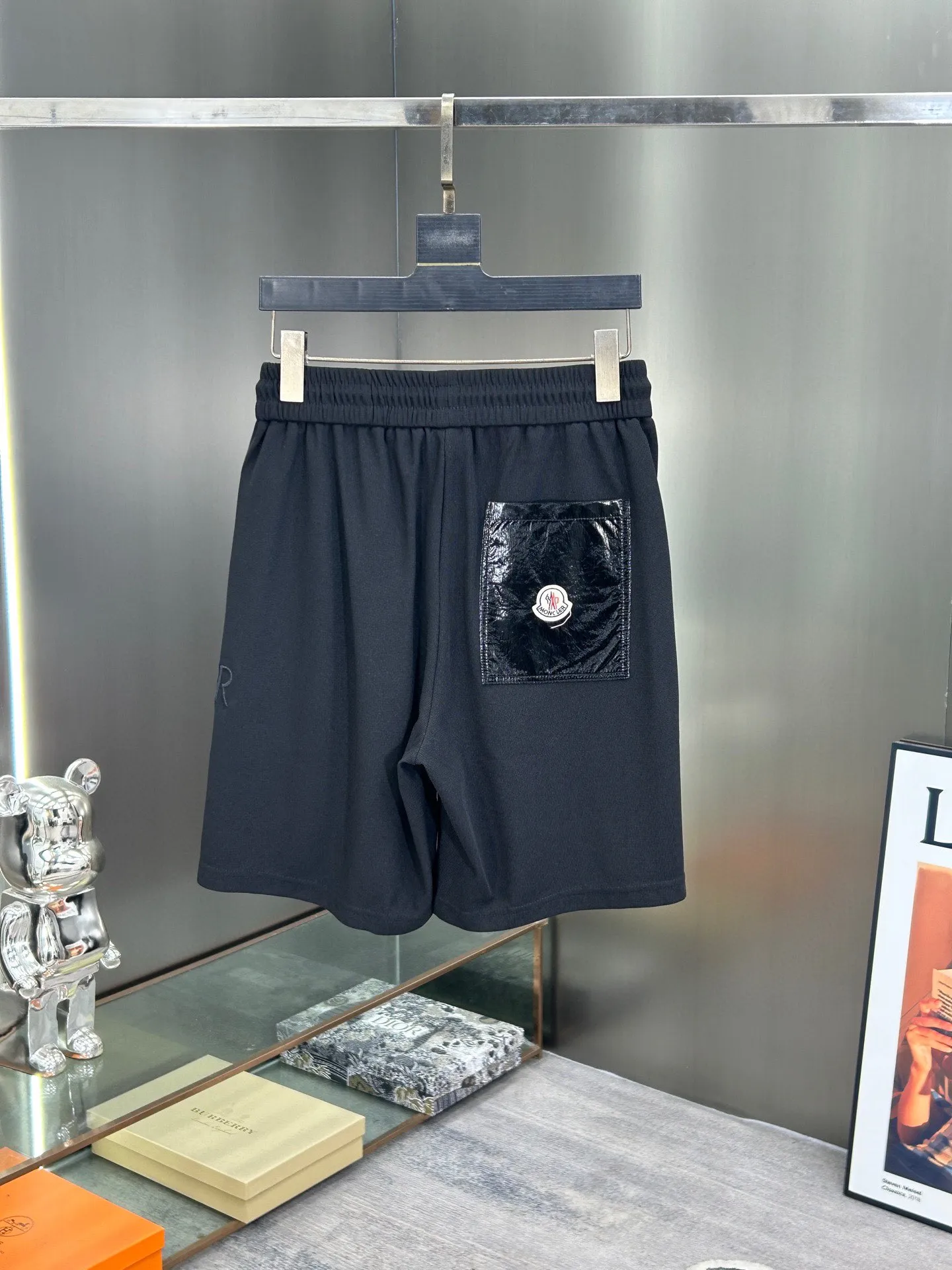 P560 Brand [MONCLER Mouth Covered] 2025 round neck short-sleeved shorts suit. The pure cotton fabric upper body will not be stuffy, the smooth and comfortable skin-friendly effect is more breathable, the fabric has its own texture, classic logo technology, a new interpretation from a unique angle, the first choice for fashion and versatility! Size: M-3XL (maximum wear: 190 pounds)