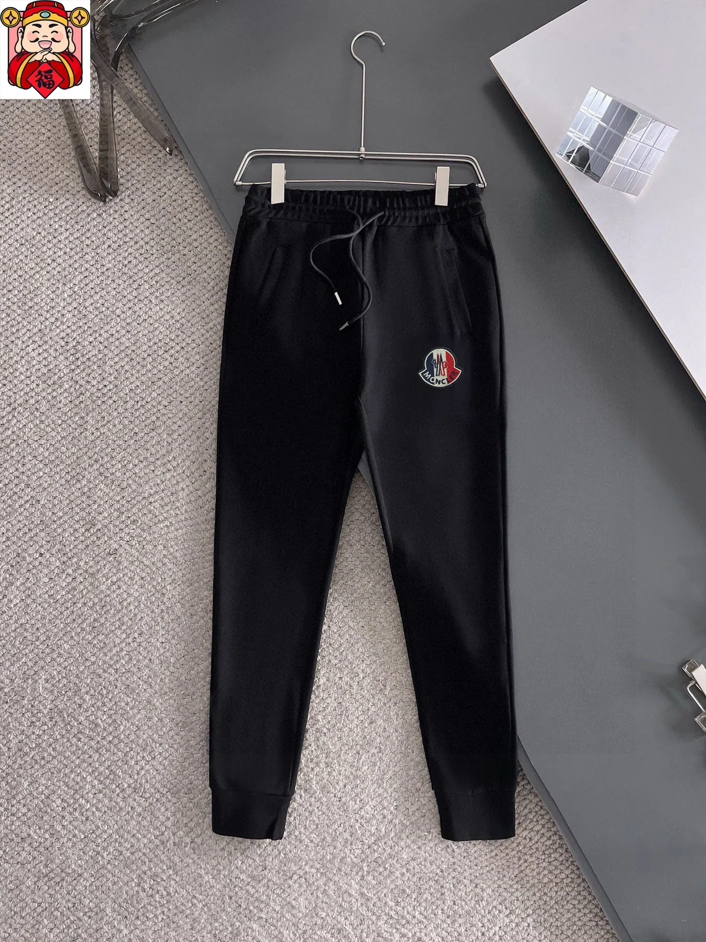P400 💰【MONCLER】(Fat Man Gospel) hot-selling suit is coming. Focus on the original version of the official website. 2025 new hot-selling cardigan and sweatshirt suit. The original product is carefully crafted by 🇭🇰. It has a fitting and perfect upper body effect. 100% natural high-quality Roman cotton, close-fitting comfort, noble and elegant! Original hardware embodies elegance and nobility! Counter size: M-5XL (maximum wear up to 220 pounds)
