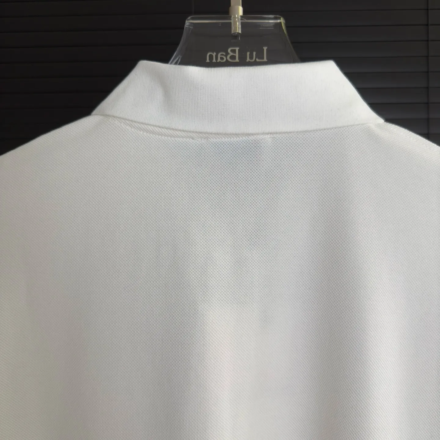 P190 A144 (Long-term replenishment, next day arrival) MONCLER 2025 new model, light luxury, customized small letter logo, casual polo shirt short sleeves · Original fabric · High version · High quality contrast-dyed fabric, round neck vertical version, full set of accessories, using autumn pearl pique fabric, original hardware accessories, original factory original label, carefully designed, original custom details restored, rib knitted striped collar.  Complete three standards, non-market ordinary version, free to compare, absolute quality guaranteed, full set of Sydney paper packaging, color: black, white, size: S~XXL