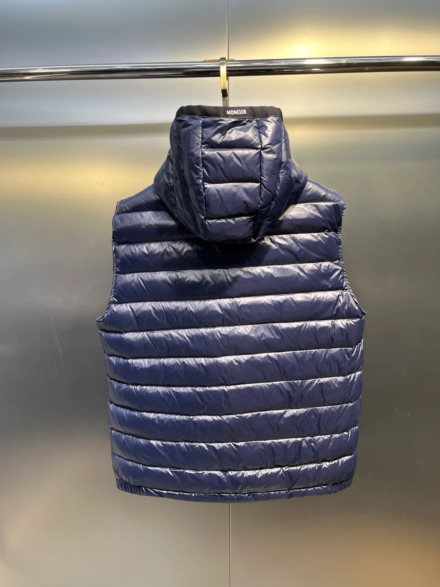 P700 Moncler🌟 2023 new autumn and winter Moncler black glossy thin hooded down vest 901 Color: Black Navy Size: 1 2 3 4 5