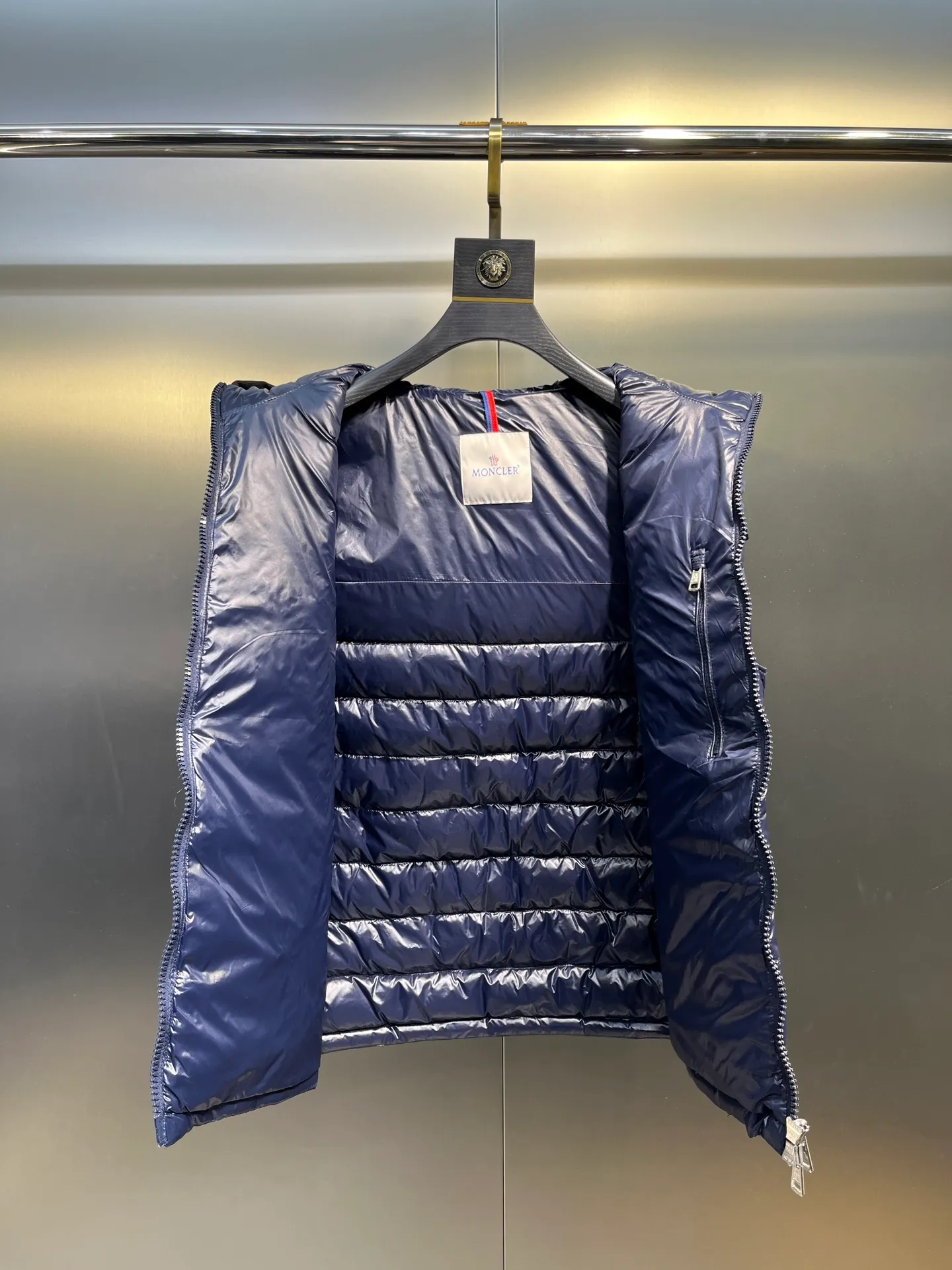 P700 Moncler🌟 2023 new autumn and winter Moncler black glossy thin hooded down vest 901 Color: Black Navy Size: 1 2 3 4 5